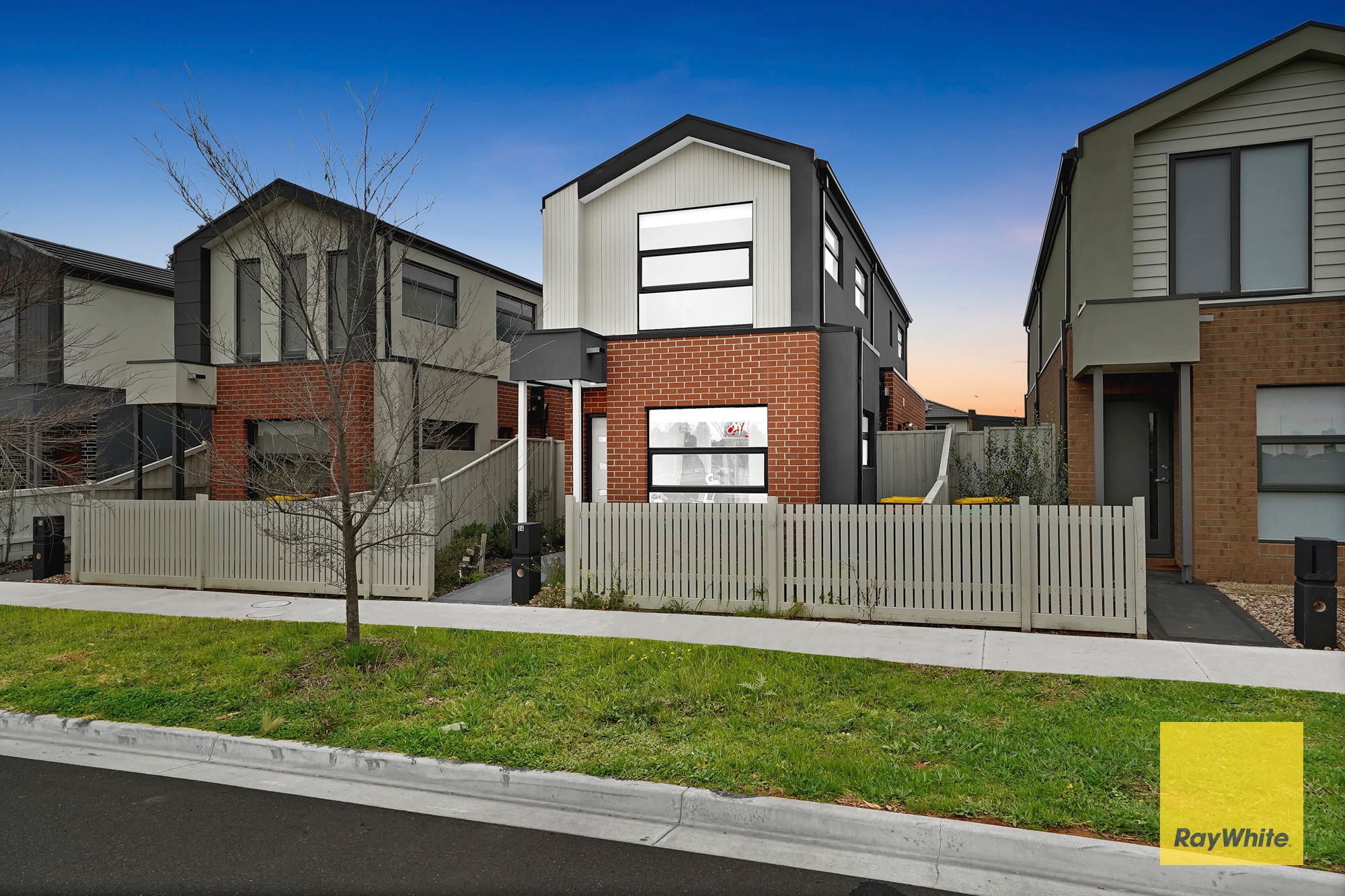 24 Primrose Avenue, Rockbank, VIC 3335