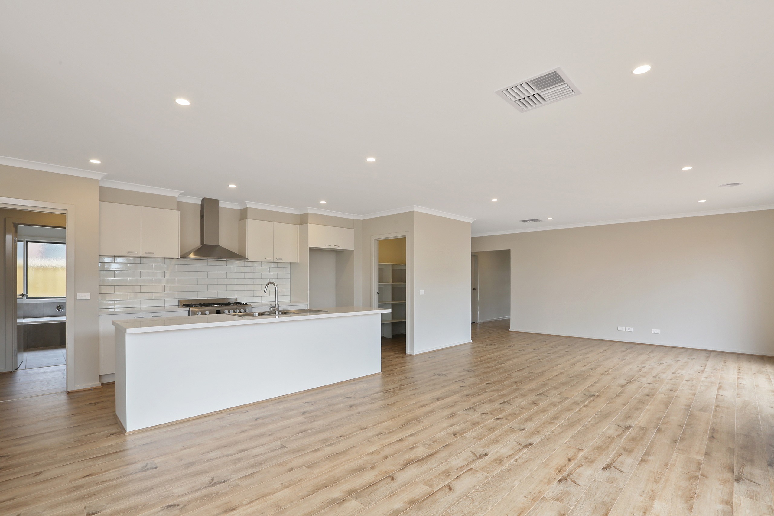 10 Yellow Avenue, Lara, VIC 3212