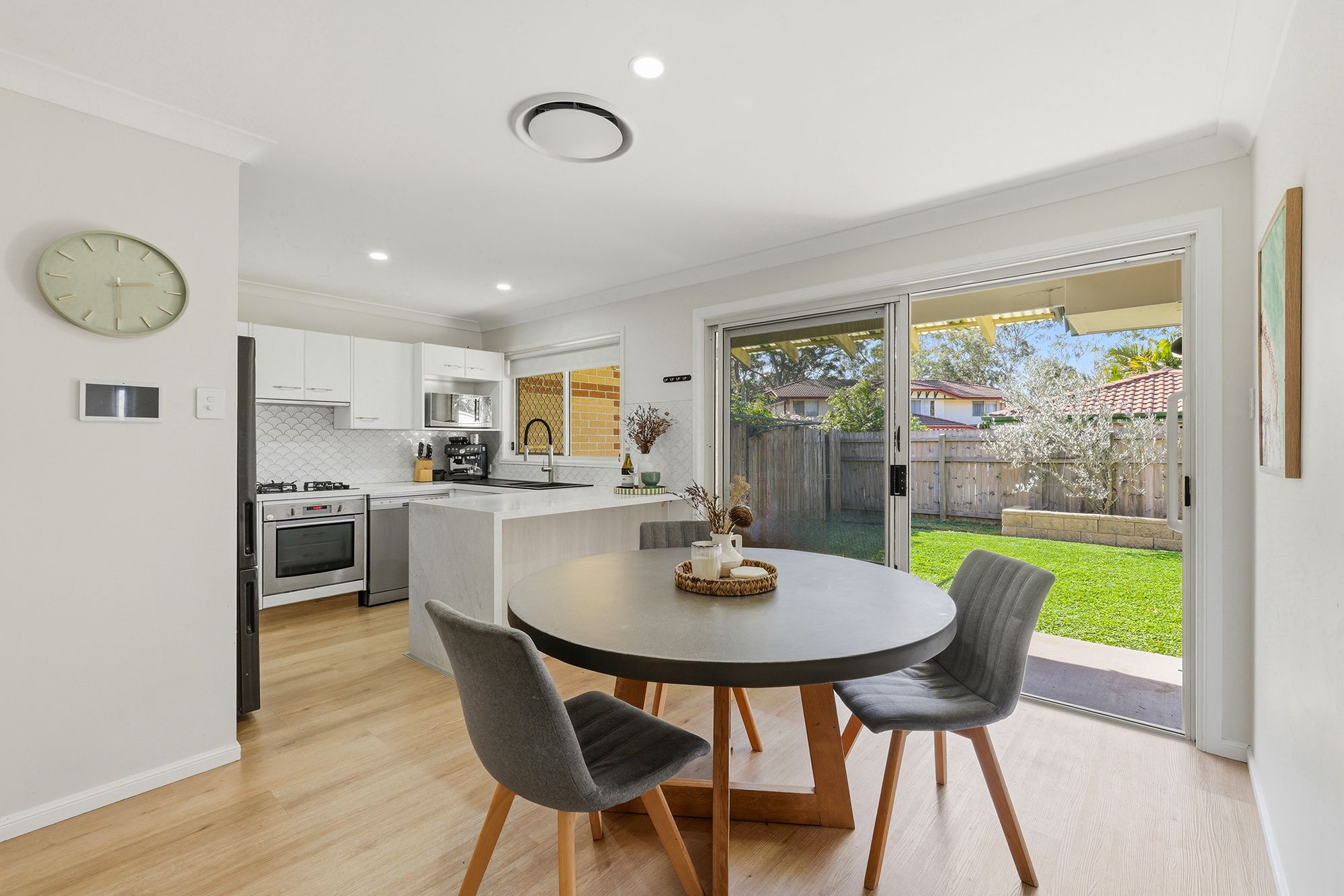 20/1 Bridgman Drive — photo 11 of 23