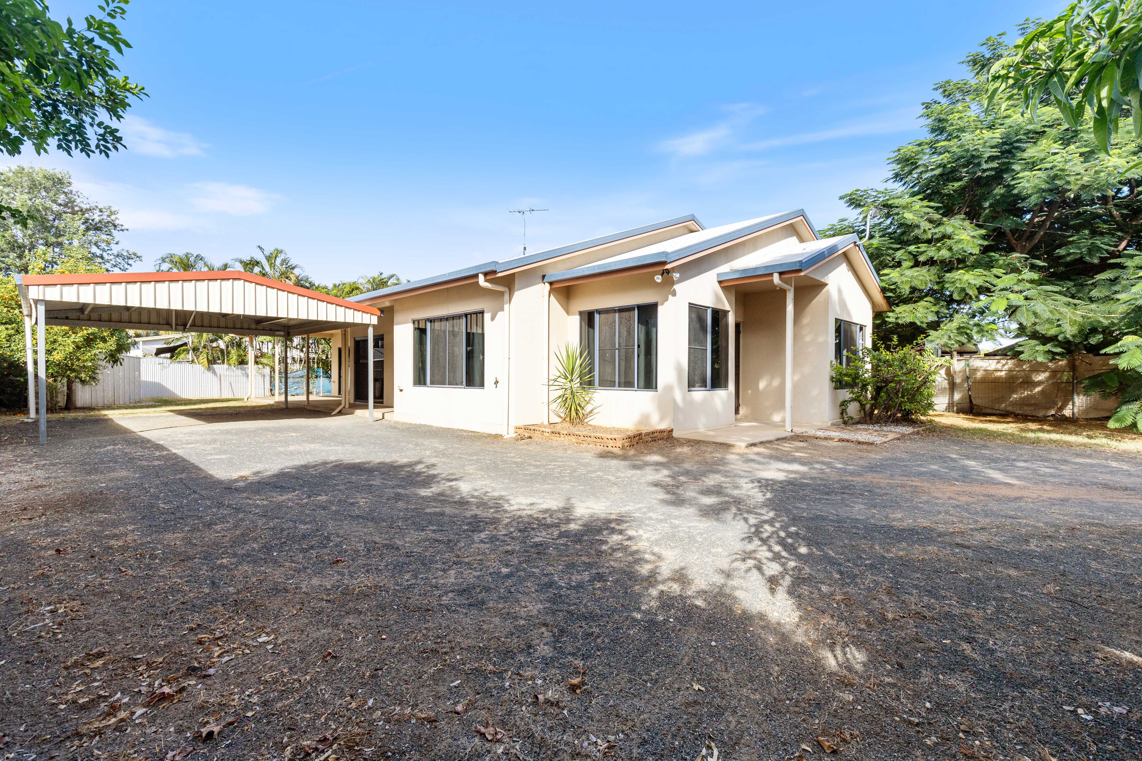 6 Carbeen Place, Emerald, QLD 4720