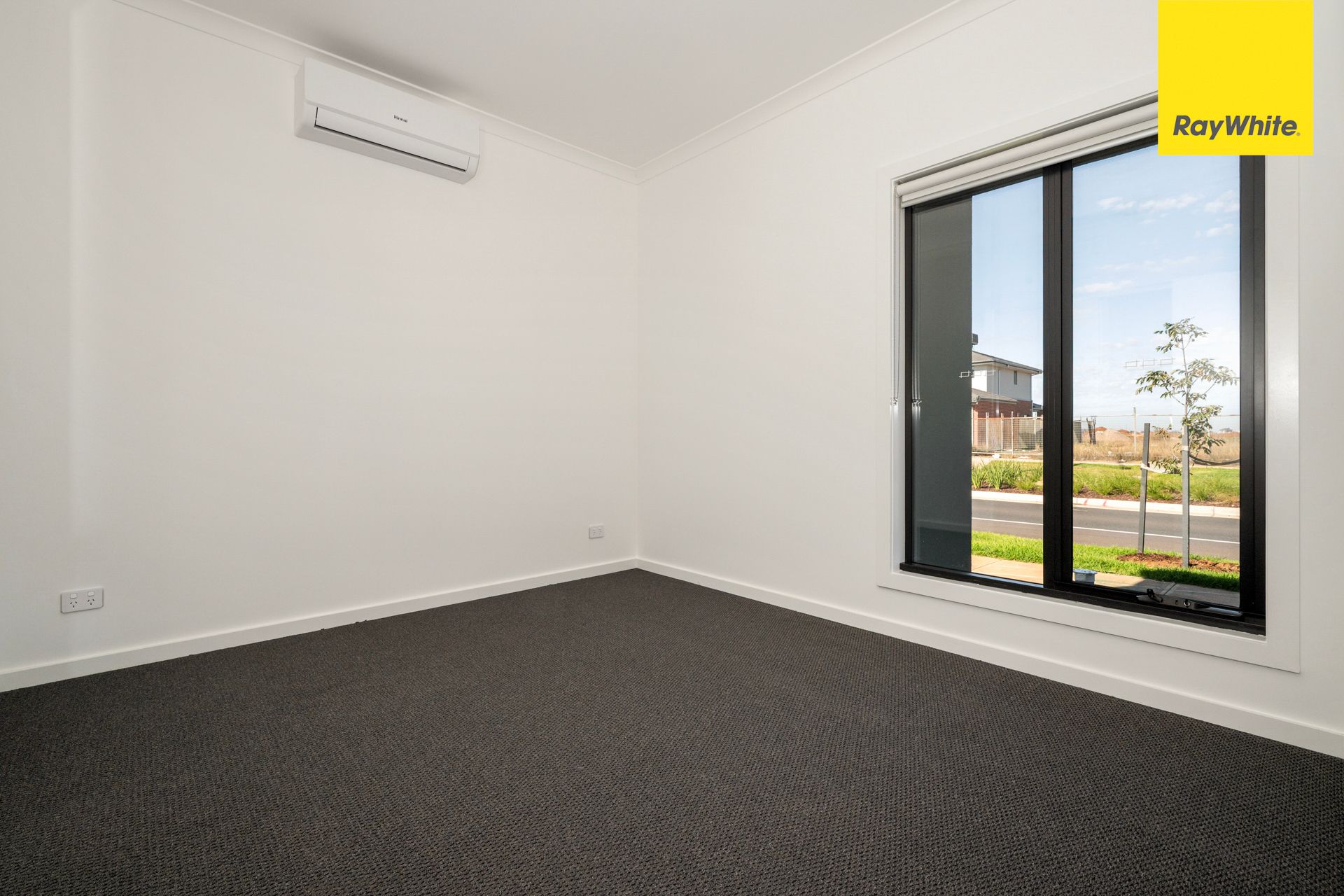 112 Hanover Circuit, Melton South, VIC 3338