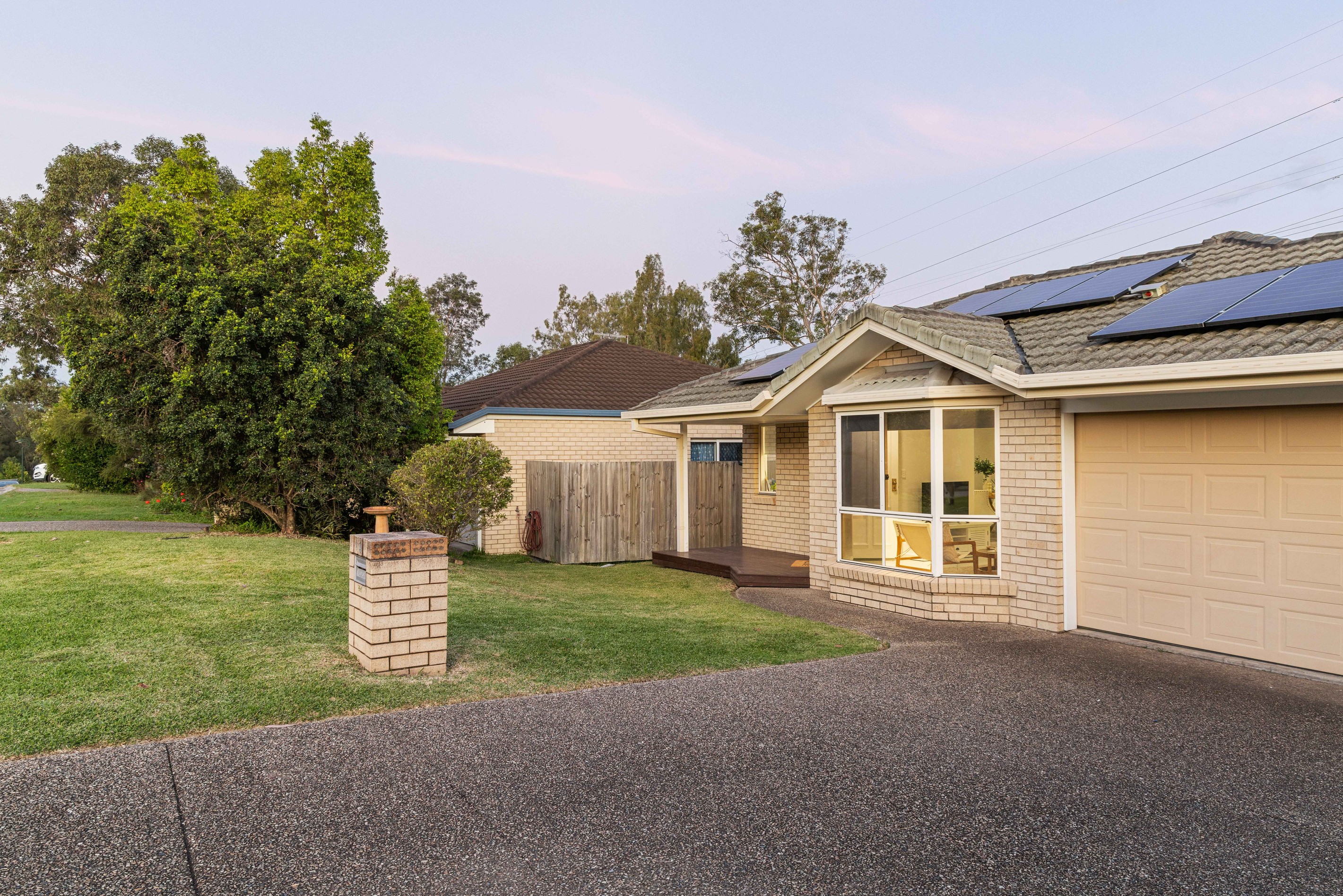 19 Chapman Place, Oxley, QLD 4075