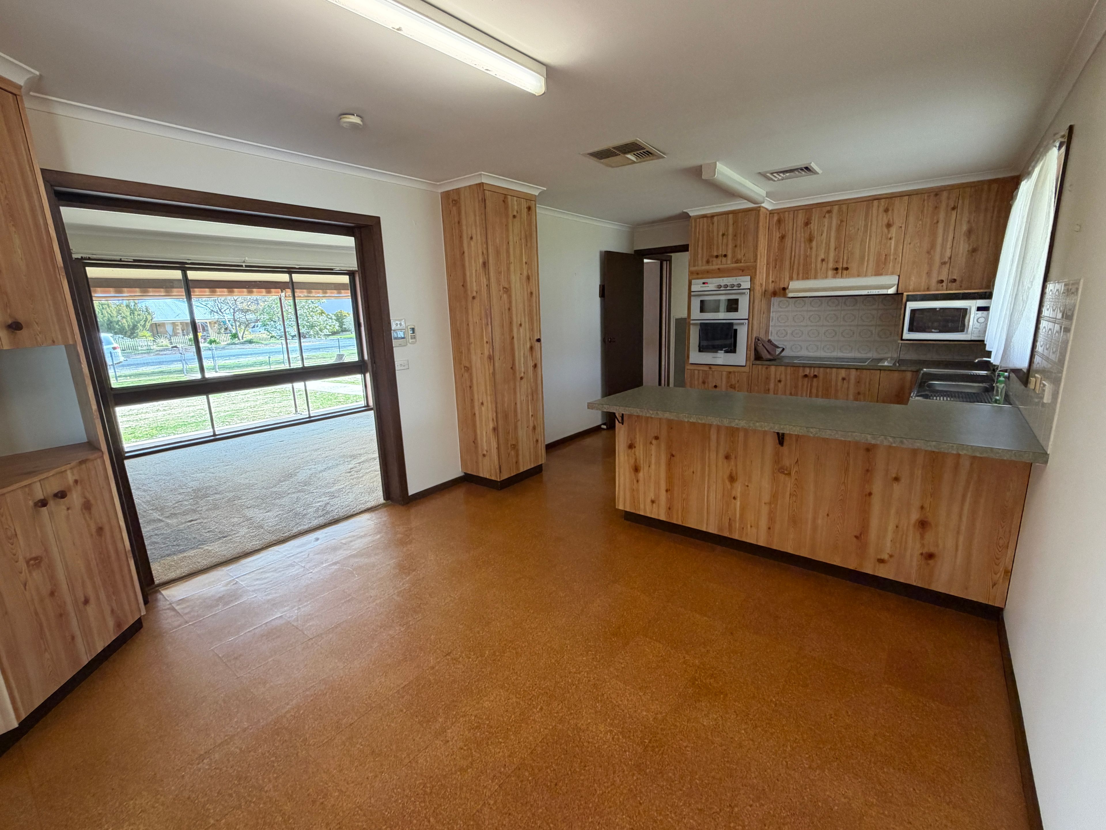 58 Mathoura Street — photo 4 of 19