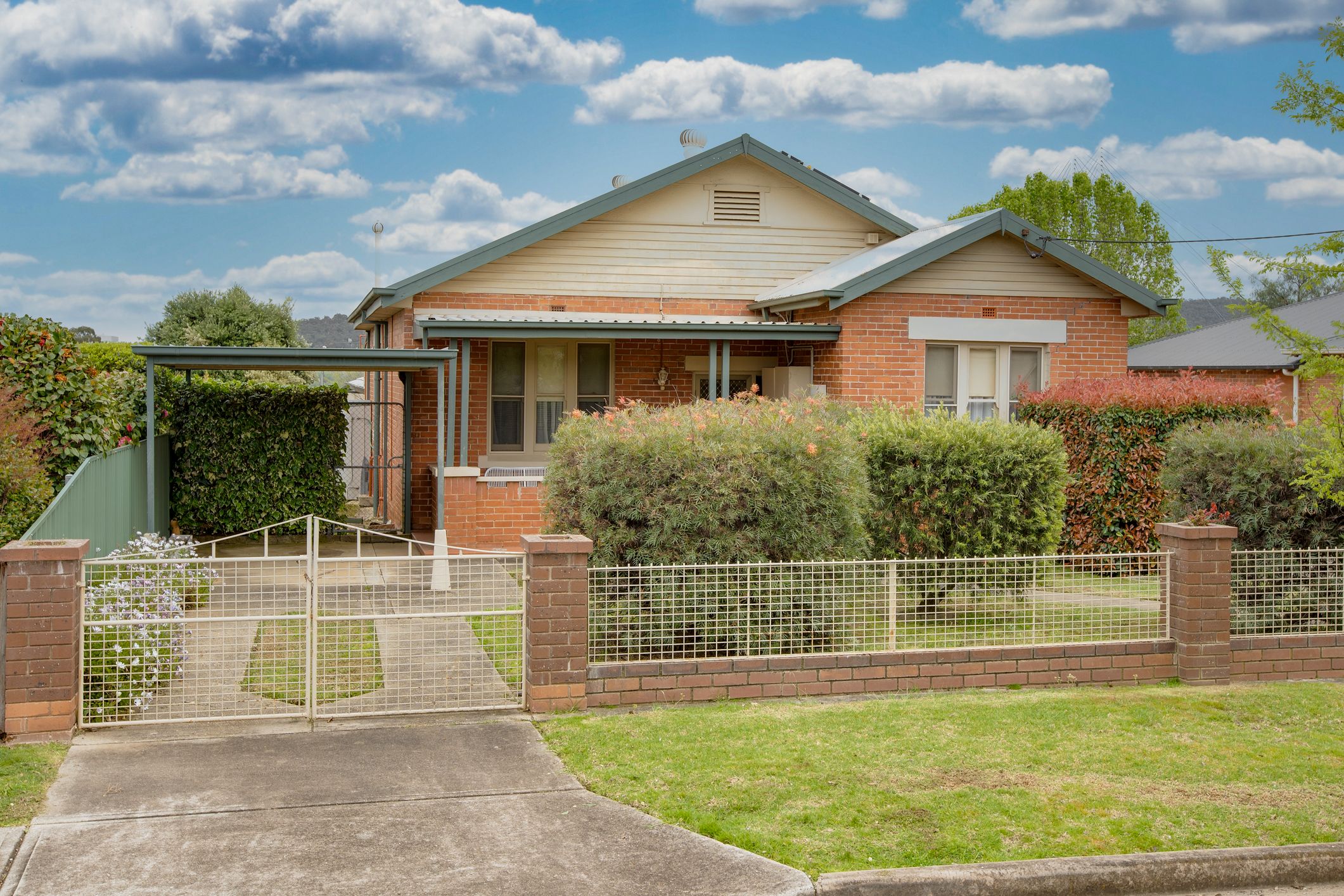483 Hanel Street, East Albury, NSW 2640 Leased House Ray White