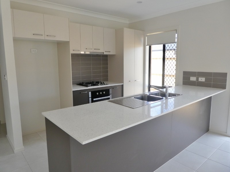 24 Panama Road, Cranbourne West, VIC 3977