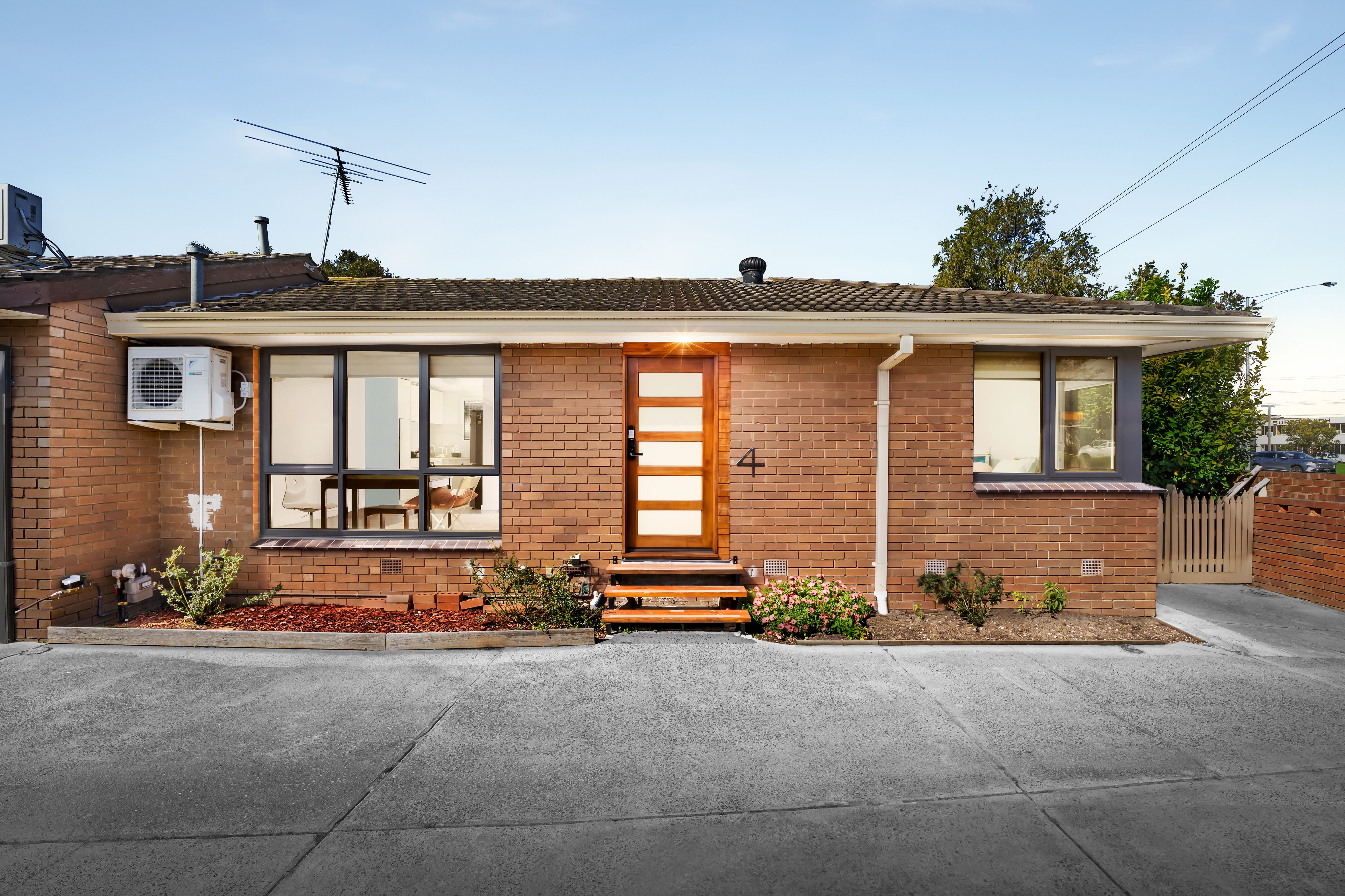 4/2 Nina Court — photo from Ray White Oakleigh
