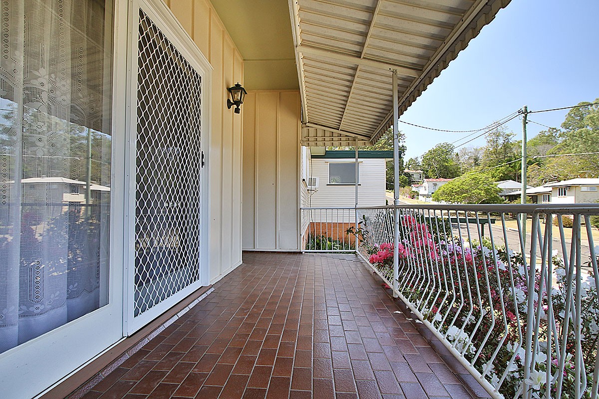 17 Chamberlain Street, Sadliers Crossing, QLD 4305