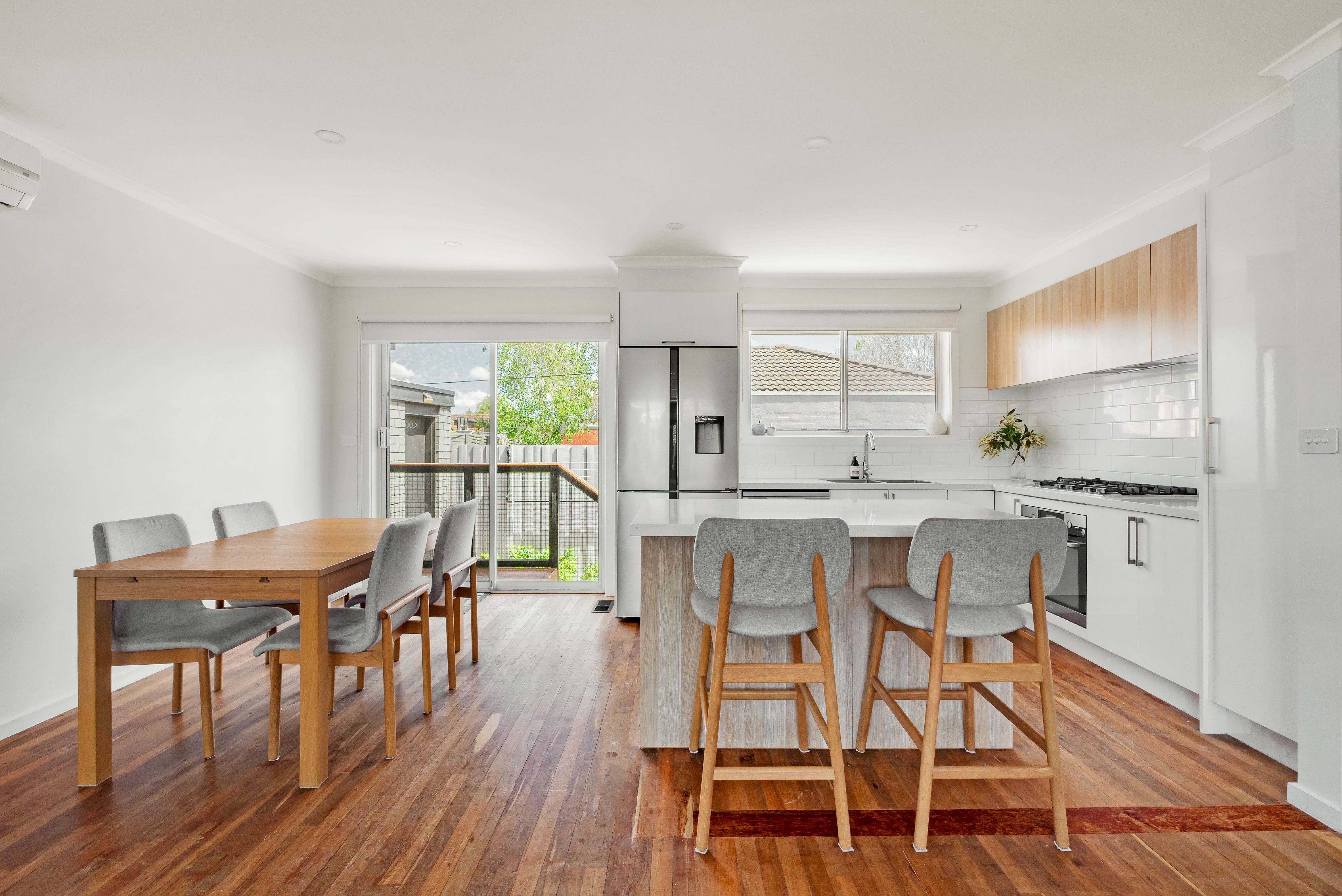 2/15 Cooley Avenue — photo 4 of 15