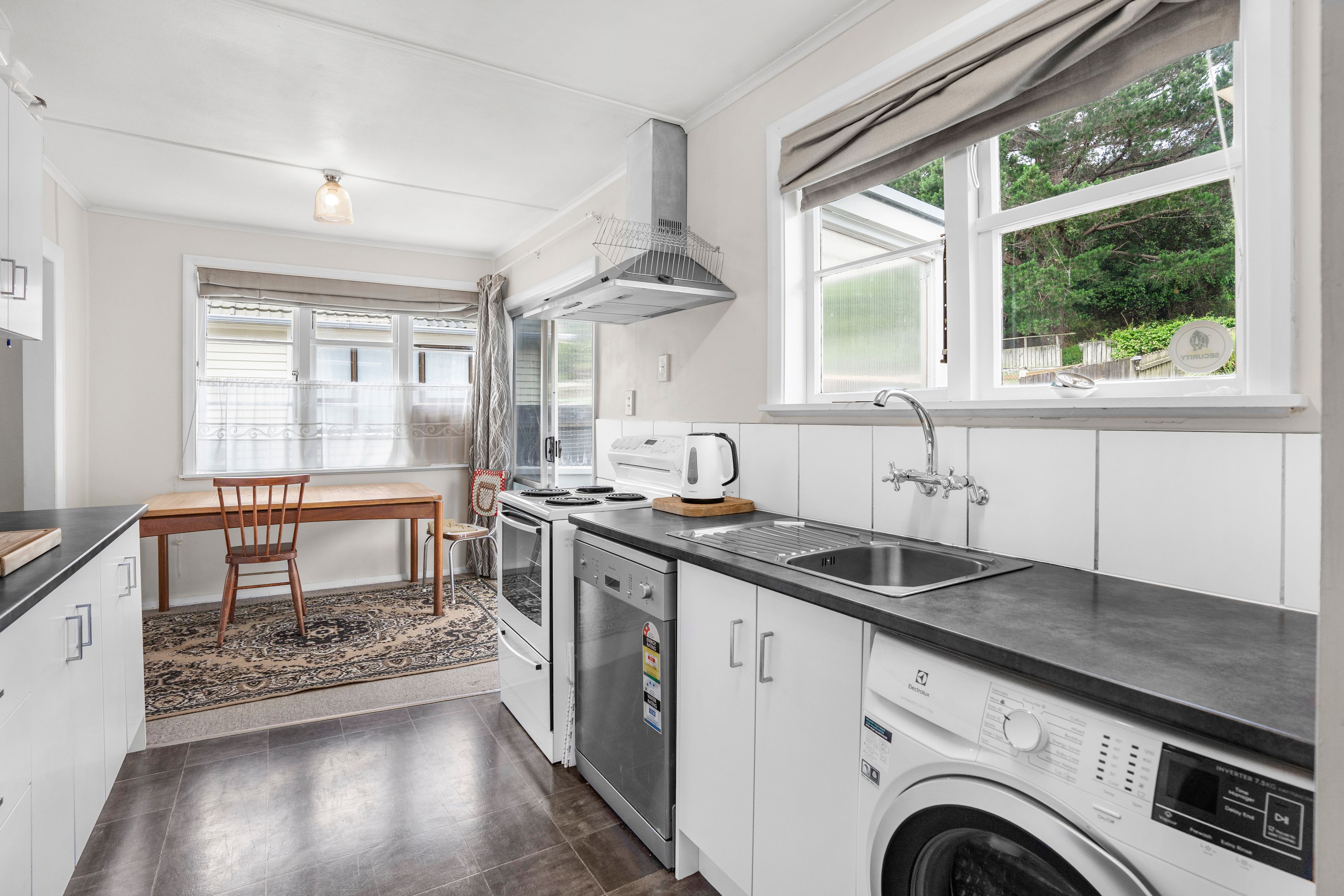 200 Waddington Drive, Naenae, Lower Hutt City