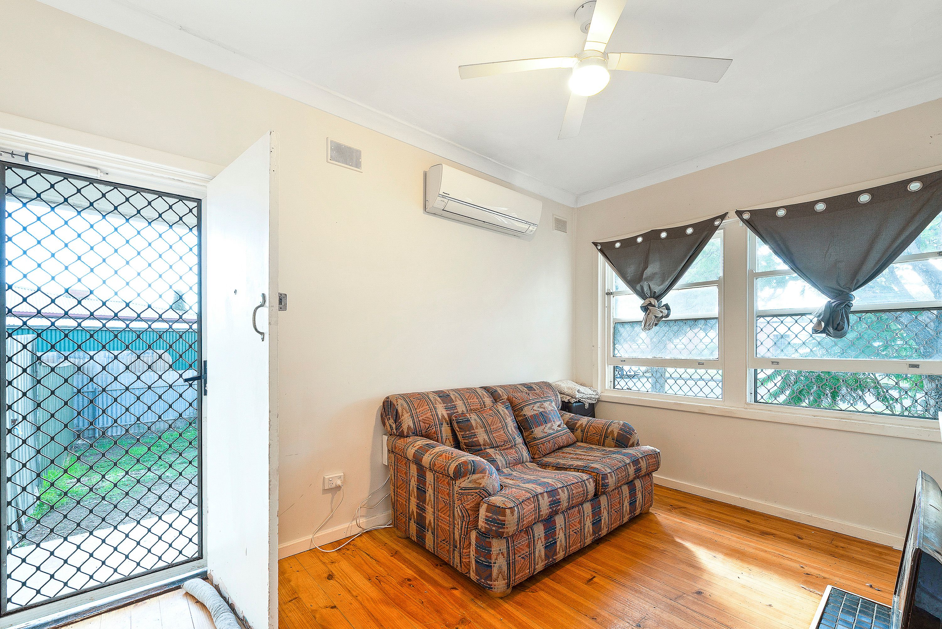 8 Dayman Street, Elizabeth Park, SA 5113 - Sold House - Ray White Para ...