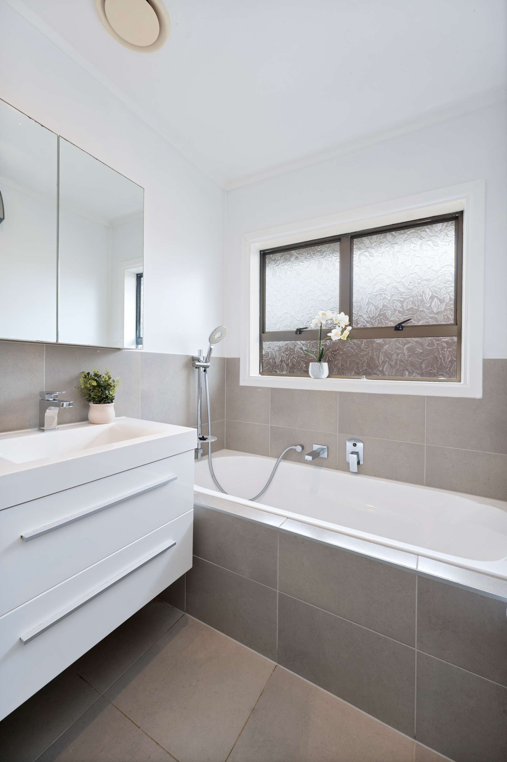 8 Pegler Drive photo 31