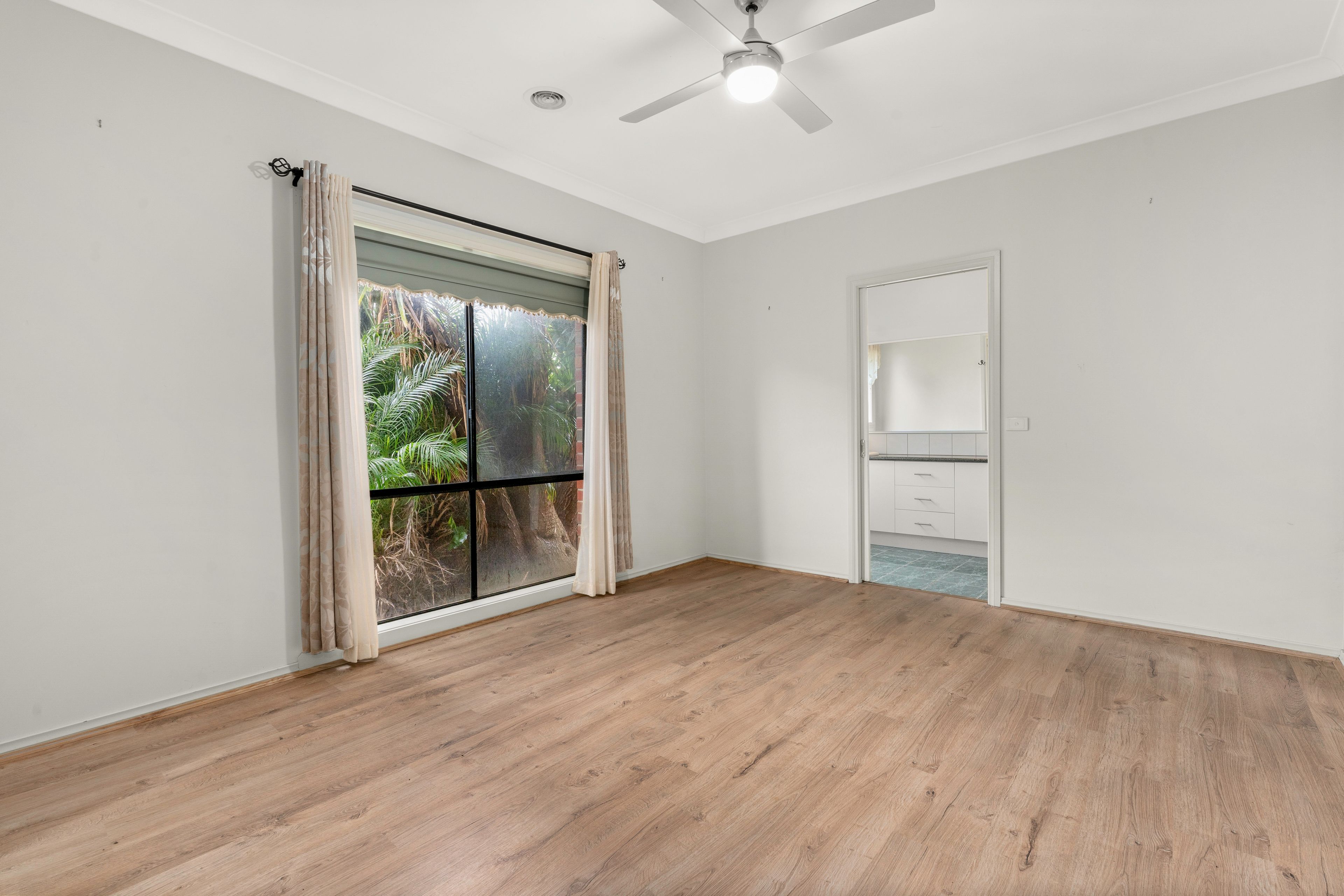 18 St Leonard Way, Pakenham, VIC 3810