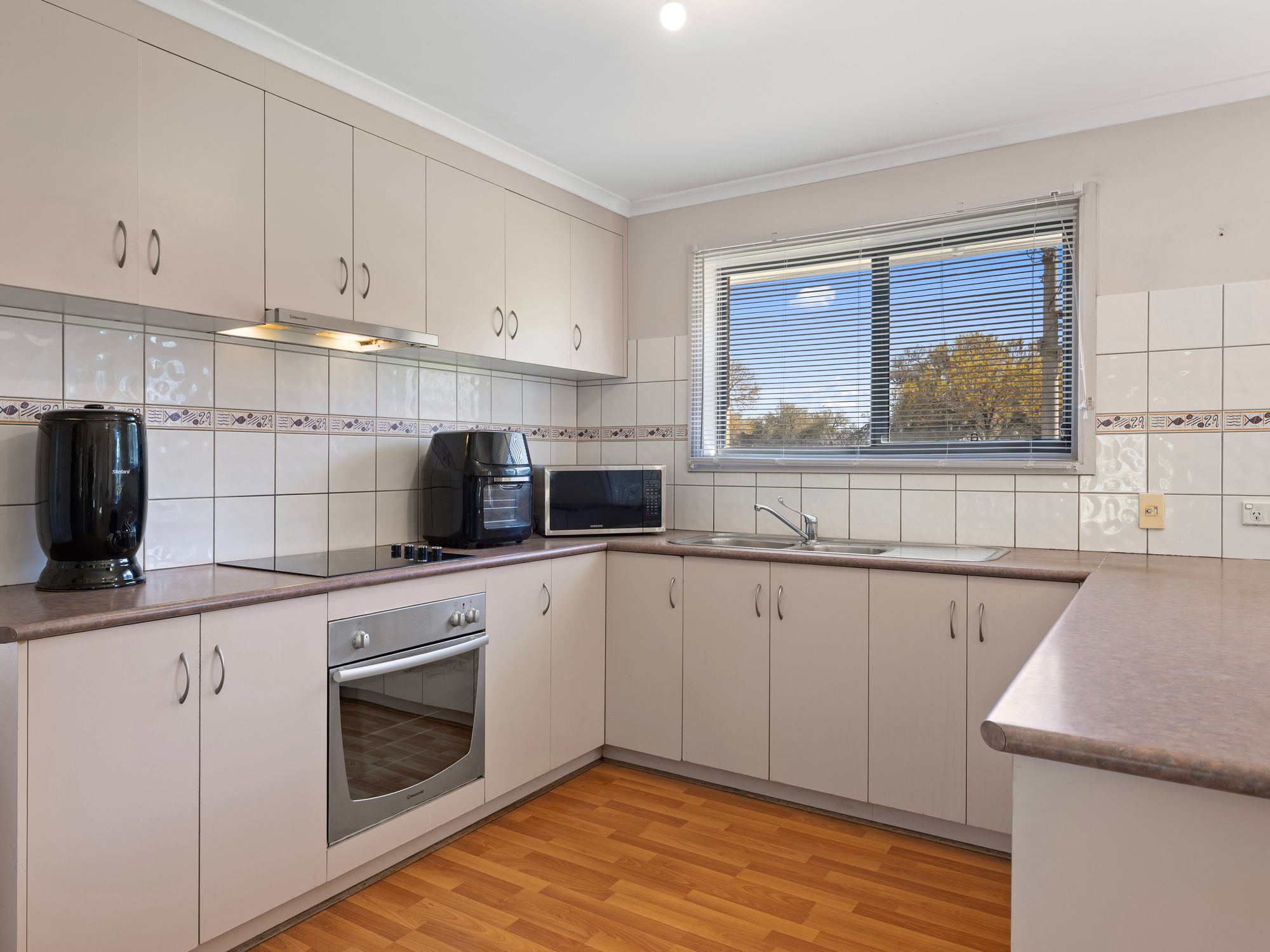 27 Devenish Road — photo 7 of 20