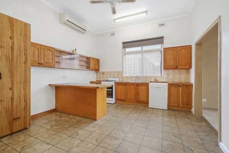 471 Griffith Road, Lavington, NSW 2641