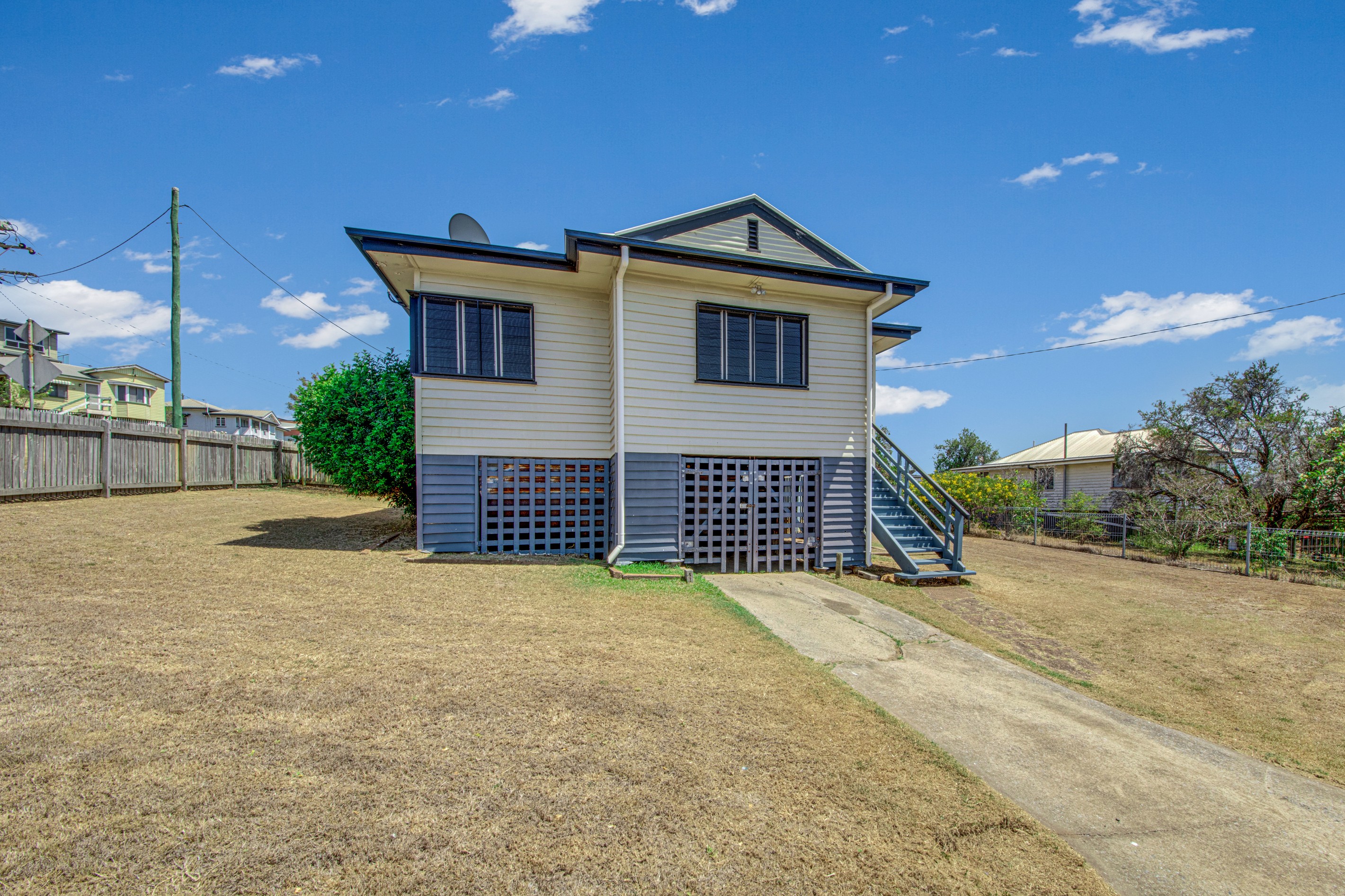 5 Railway Street, West Gladstone, QLD 4680