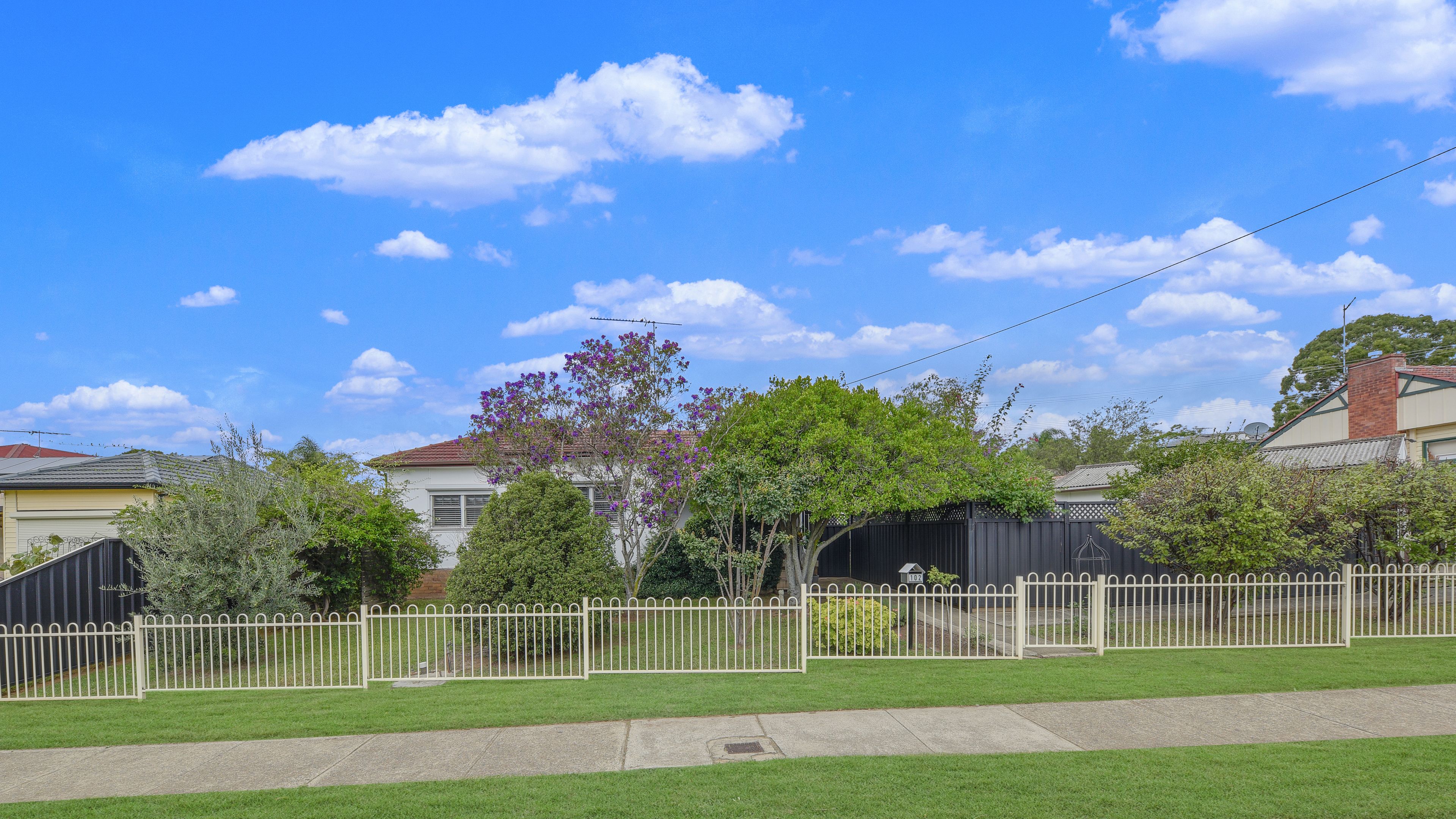 102 Lindesay Street, Campbelltown, NSW 2560
