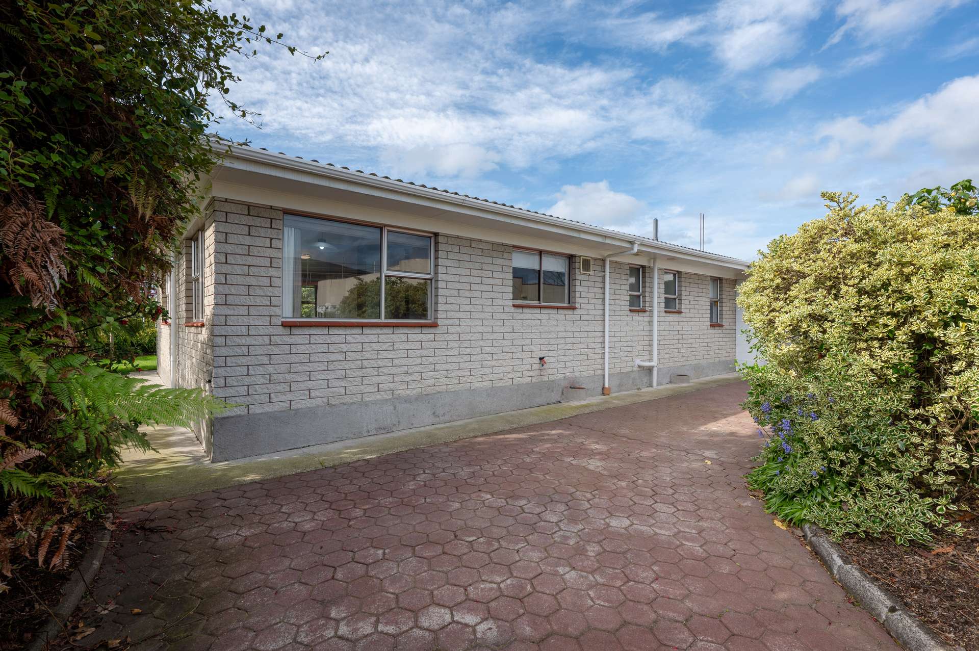 52A Robertson Street photo 12