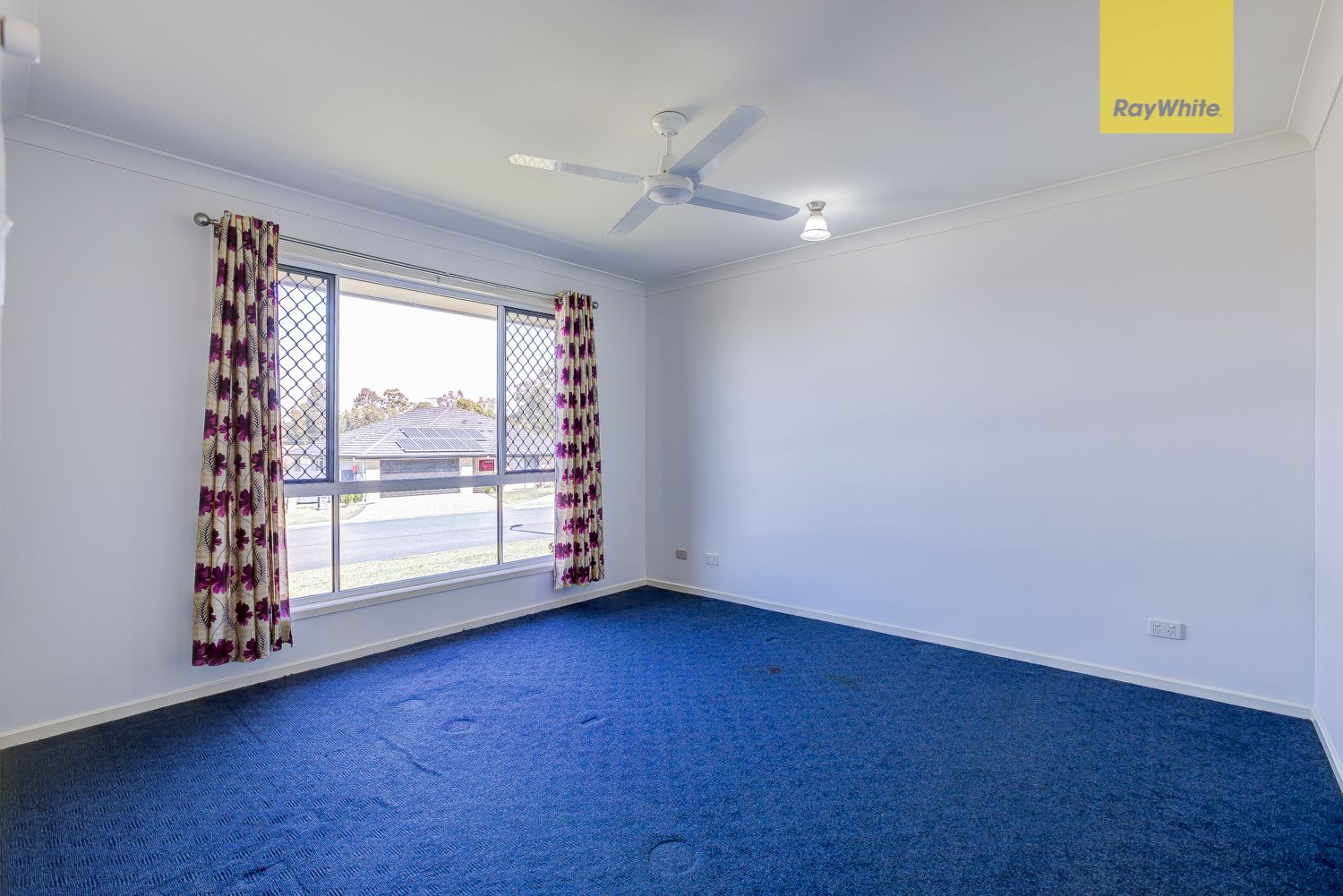 4 Hill End Avenue, Hillcrest, QLD 4118