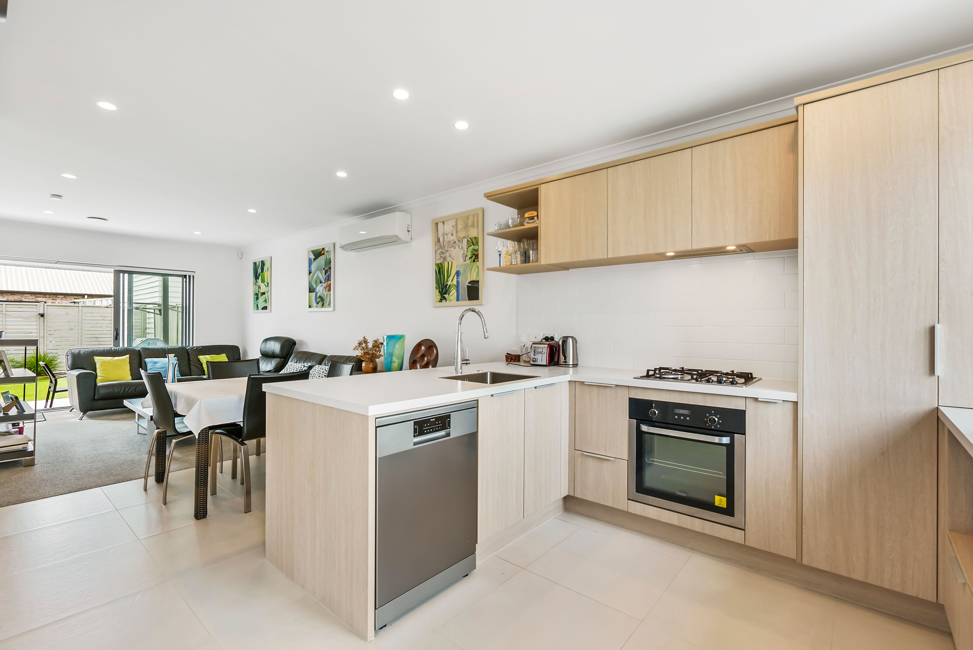 14 Adlam Lane, Conifer Grove, Manukau City