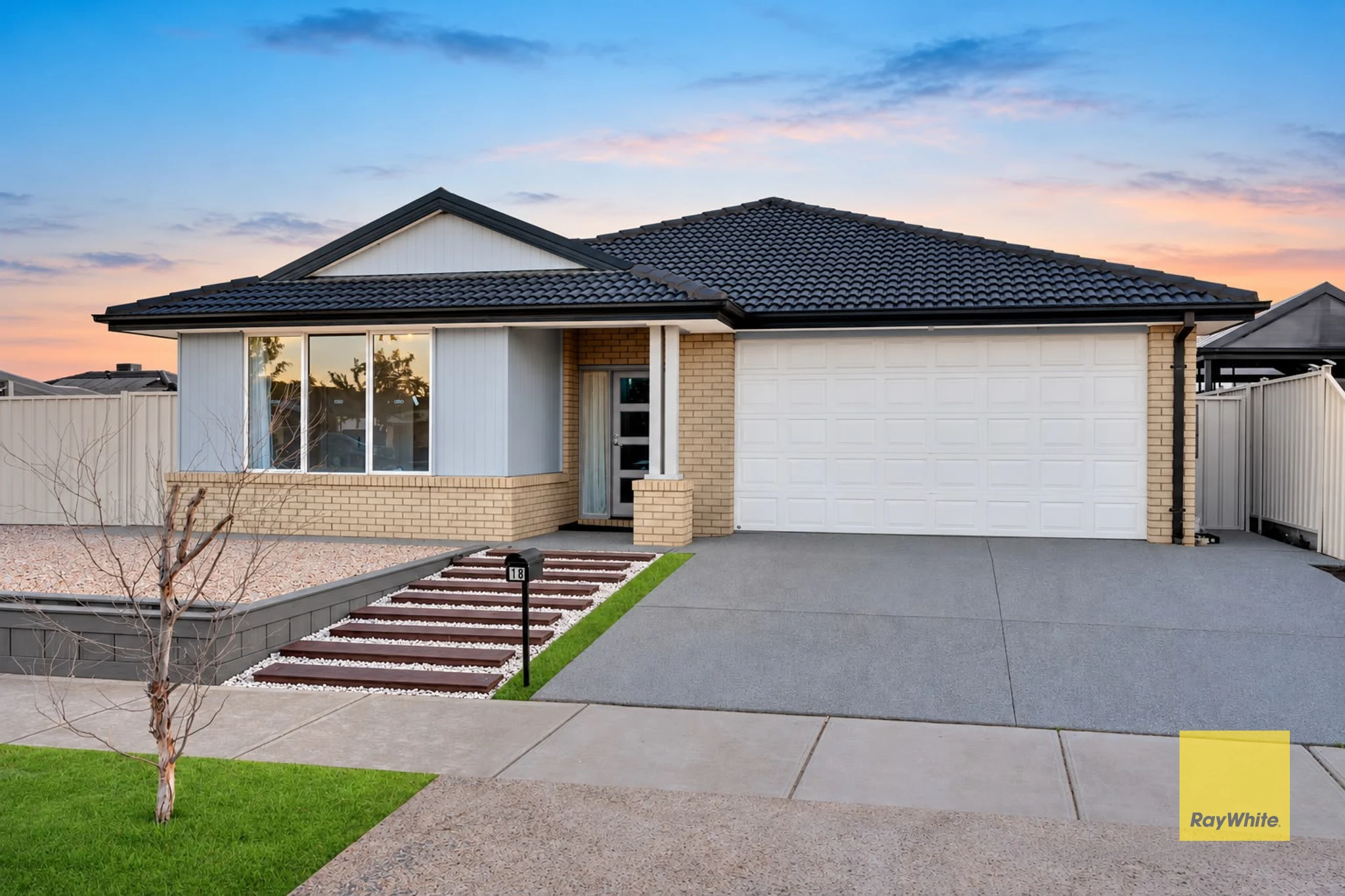 18 Mullans Street, Melton South, VIC 3338