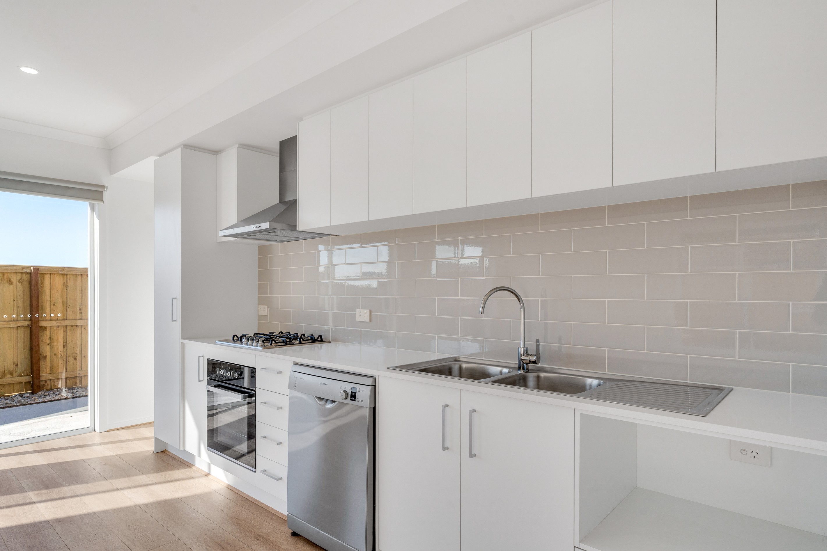 42 Coolangatta Drive, Mickleham, VIC 3064