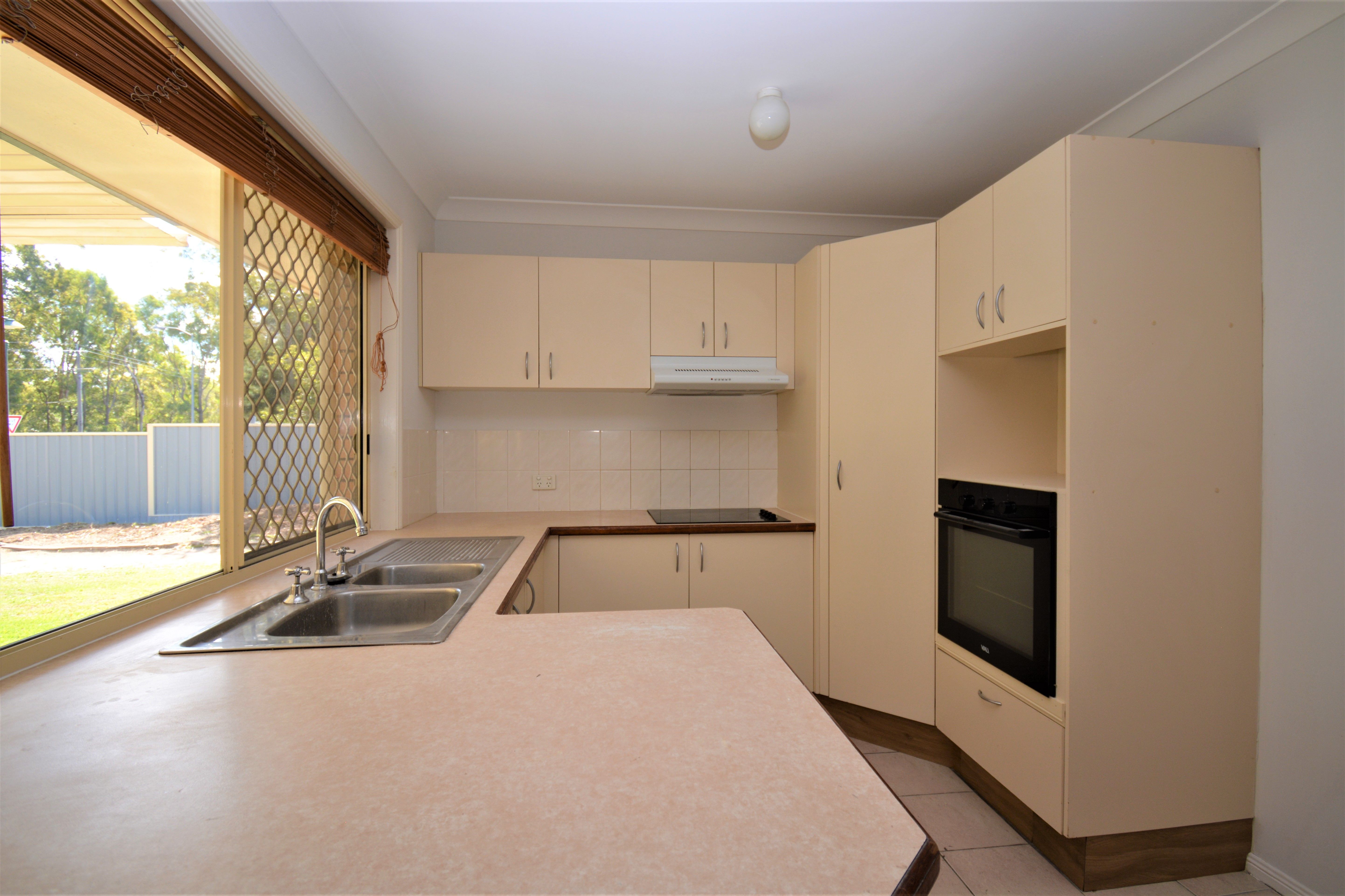 1 Evergreen Place, Forest Lake, QLD 4078