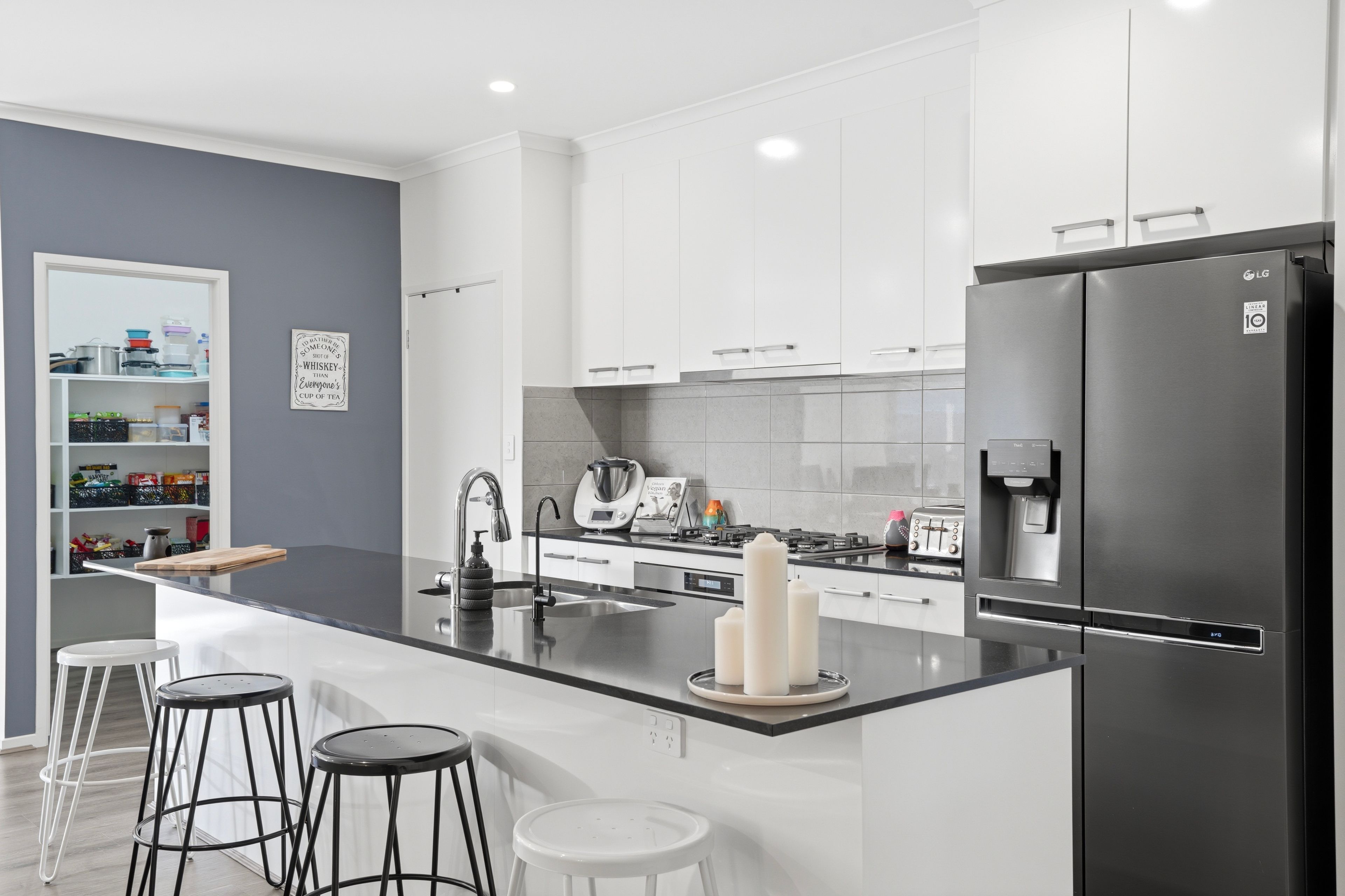 38 Philip Avenue — photo 7 of 13
