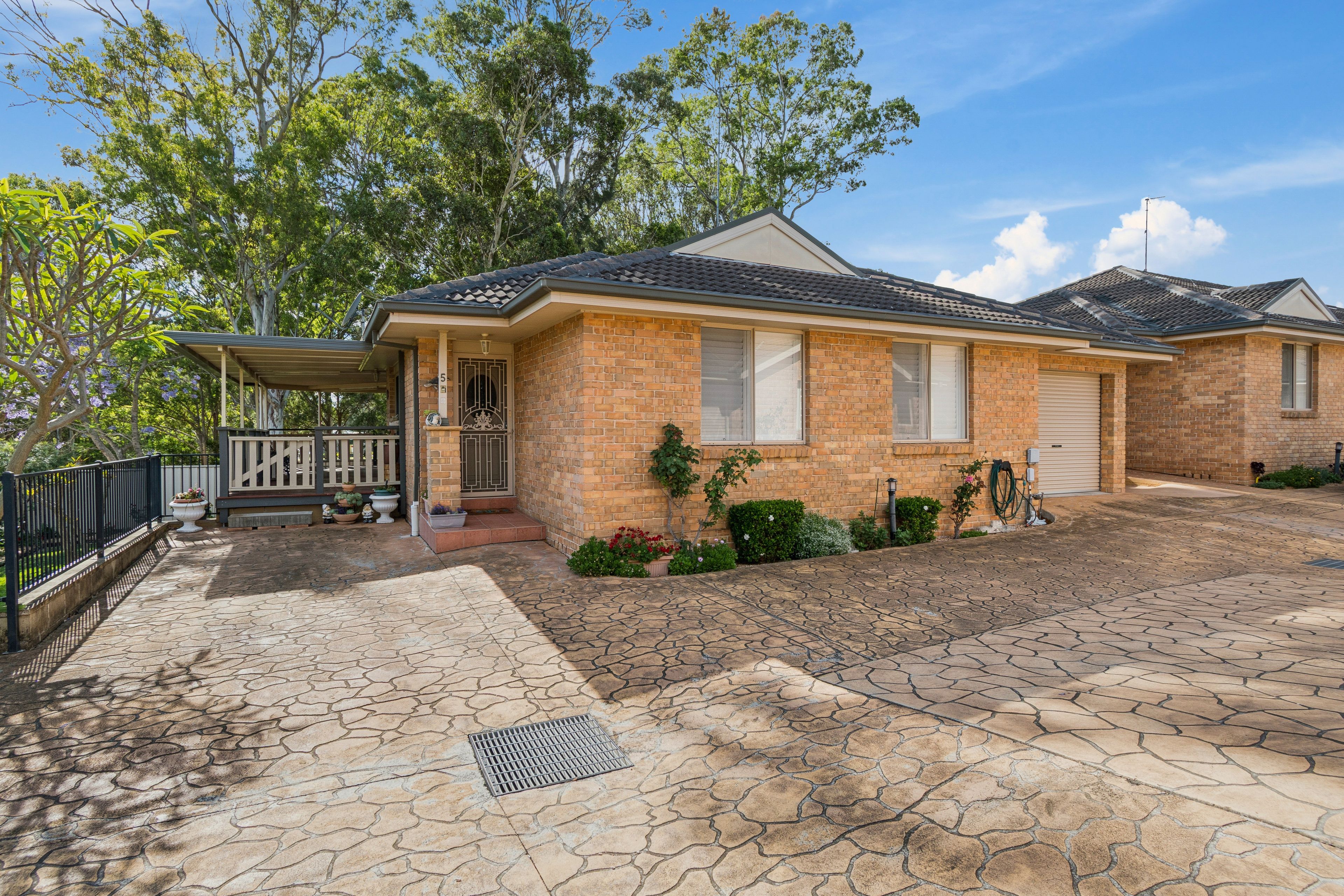 112 Bong Bong Road , Horsley NSW 2530