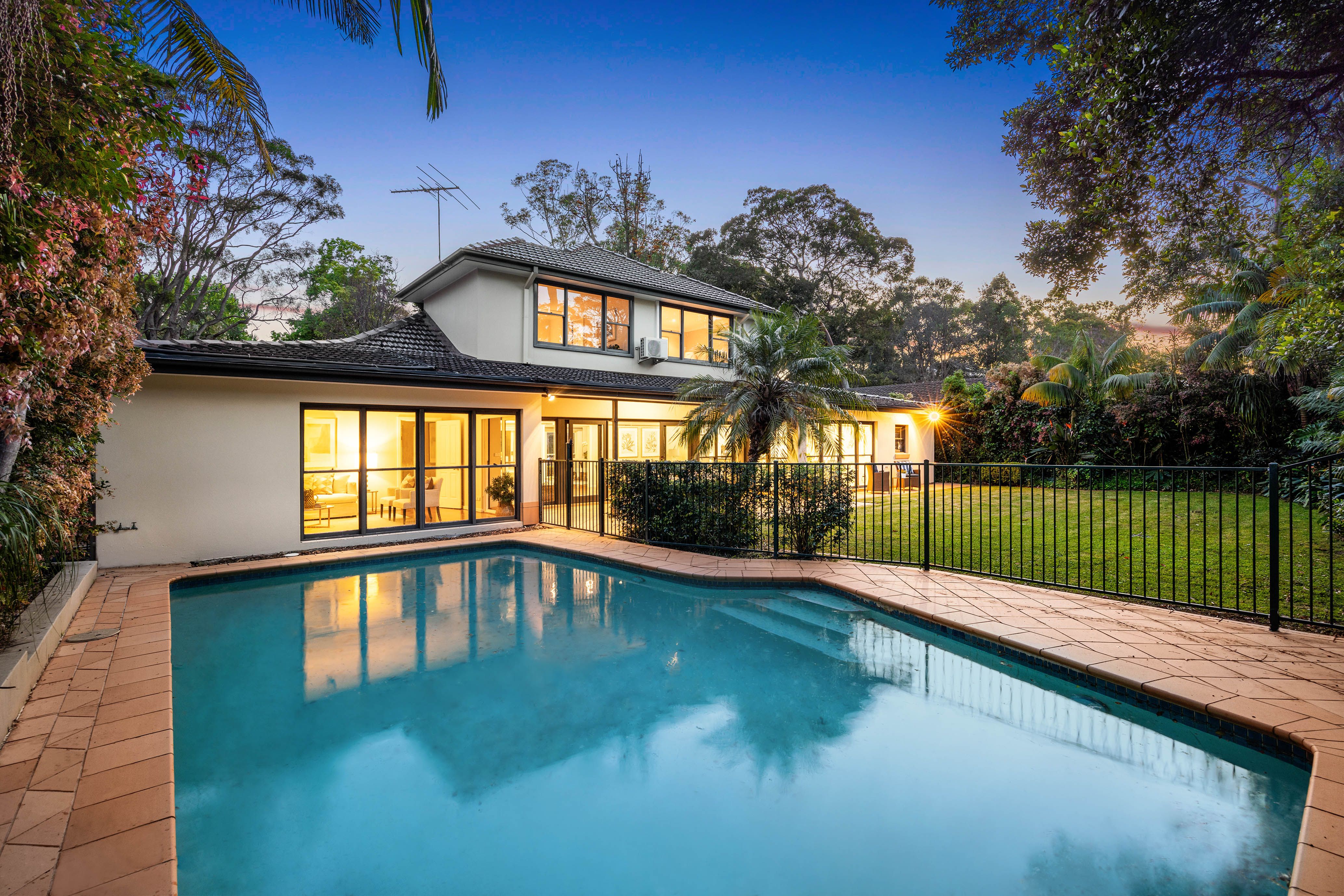 4 Kelvin Road, St Ives, NSW 2075