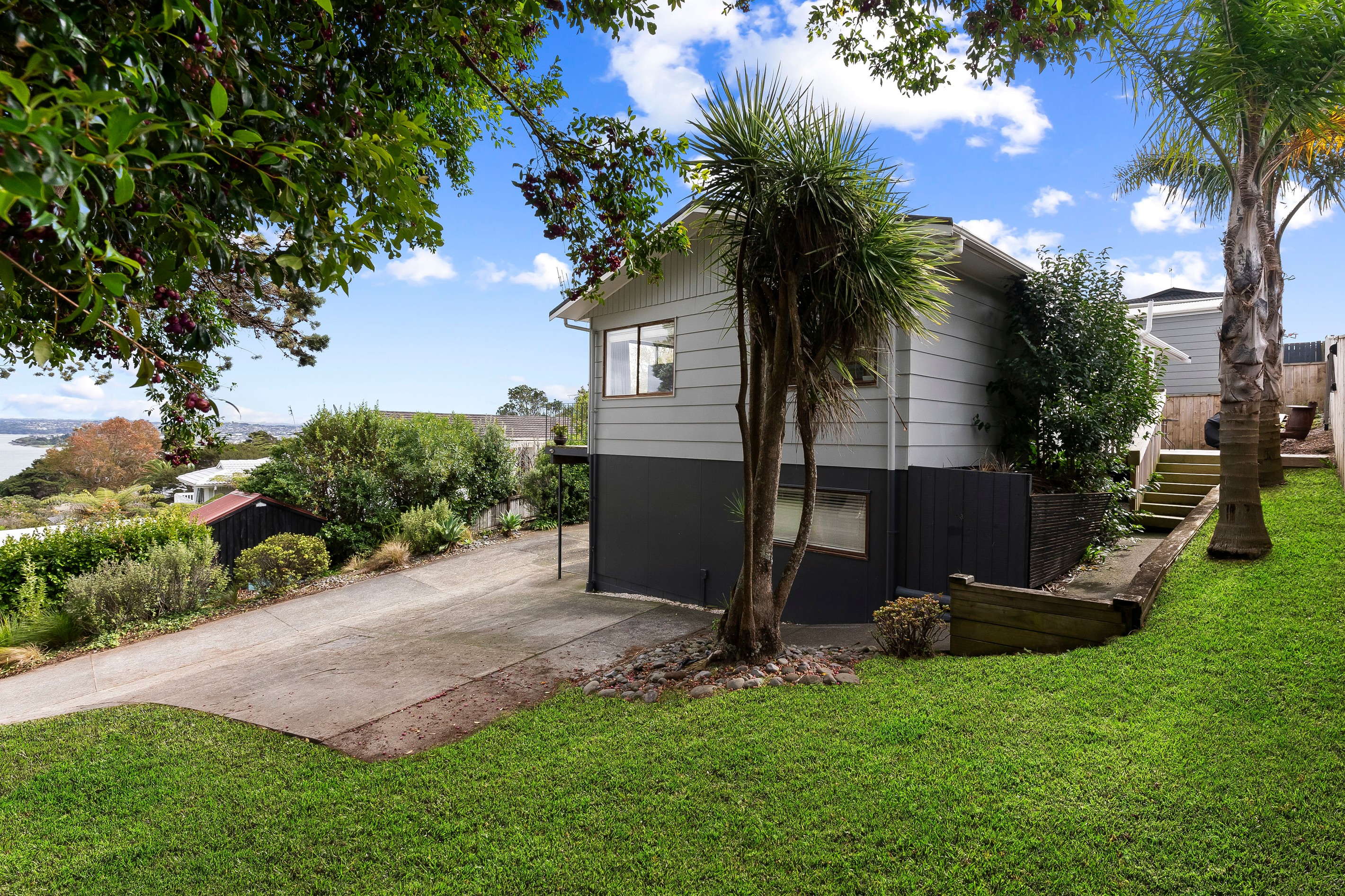 9 Sispara Place, Beach Haven, North Shore City