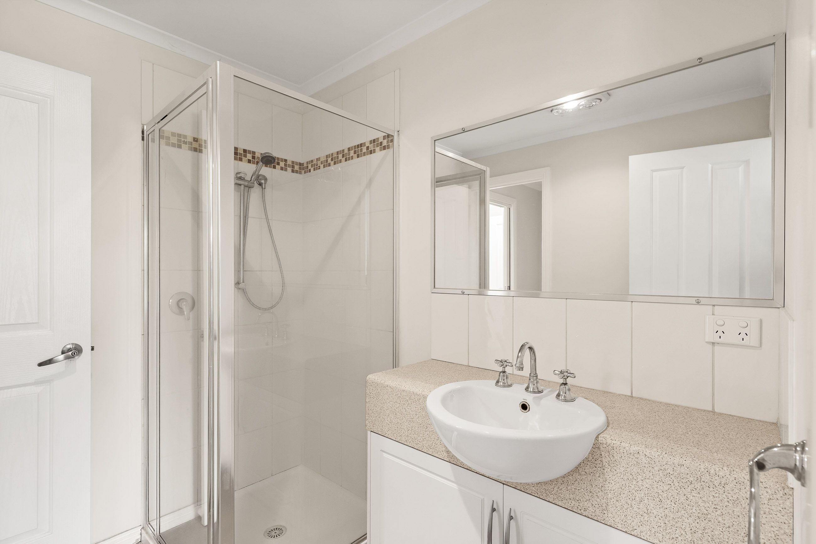 33 Lansell Road — photo 9 of 14