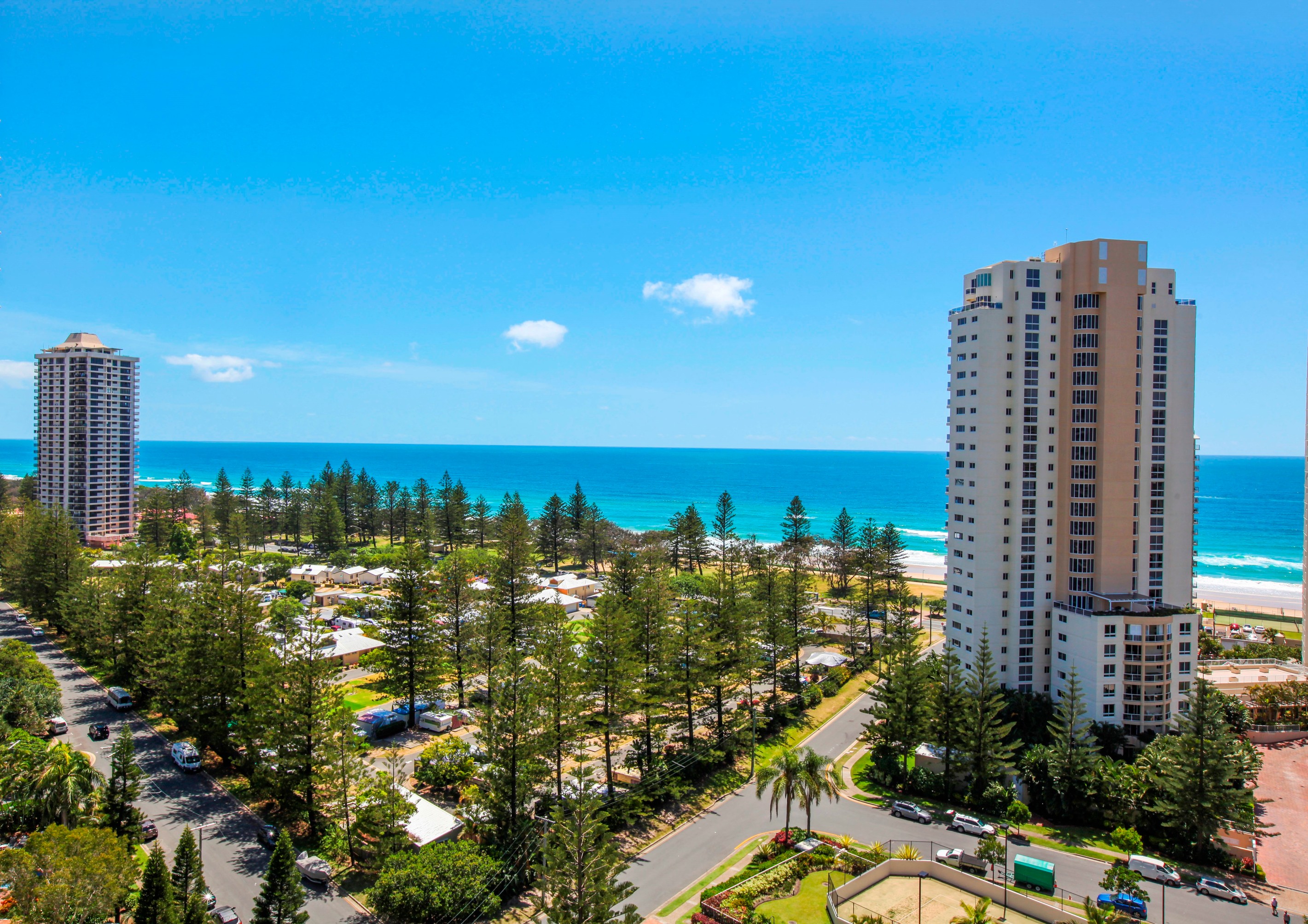 11 Peak Avenue, Main Beach, QLD 4217