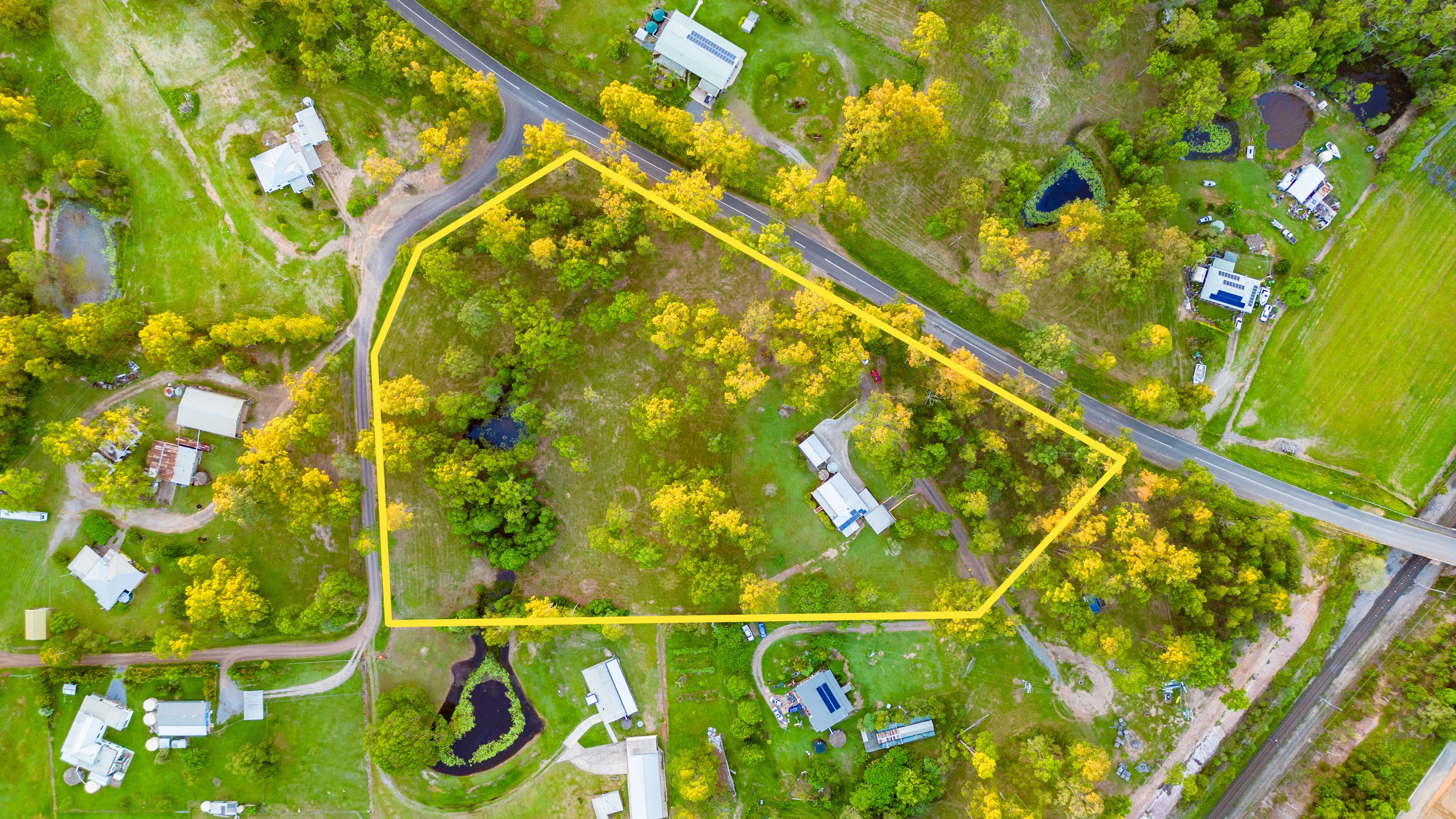 124 Sandy Creek Road, Victory Heights, QLD 4570 Acreage/SemiRural