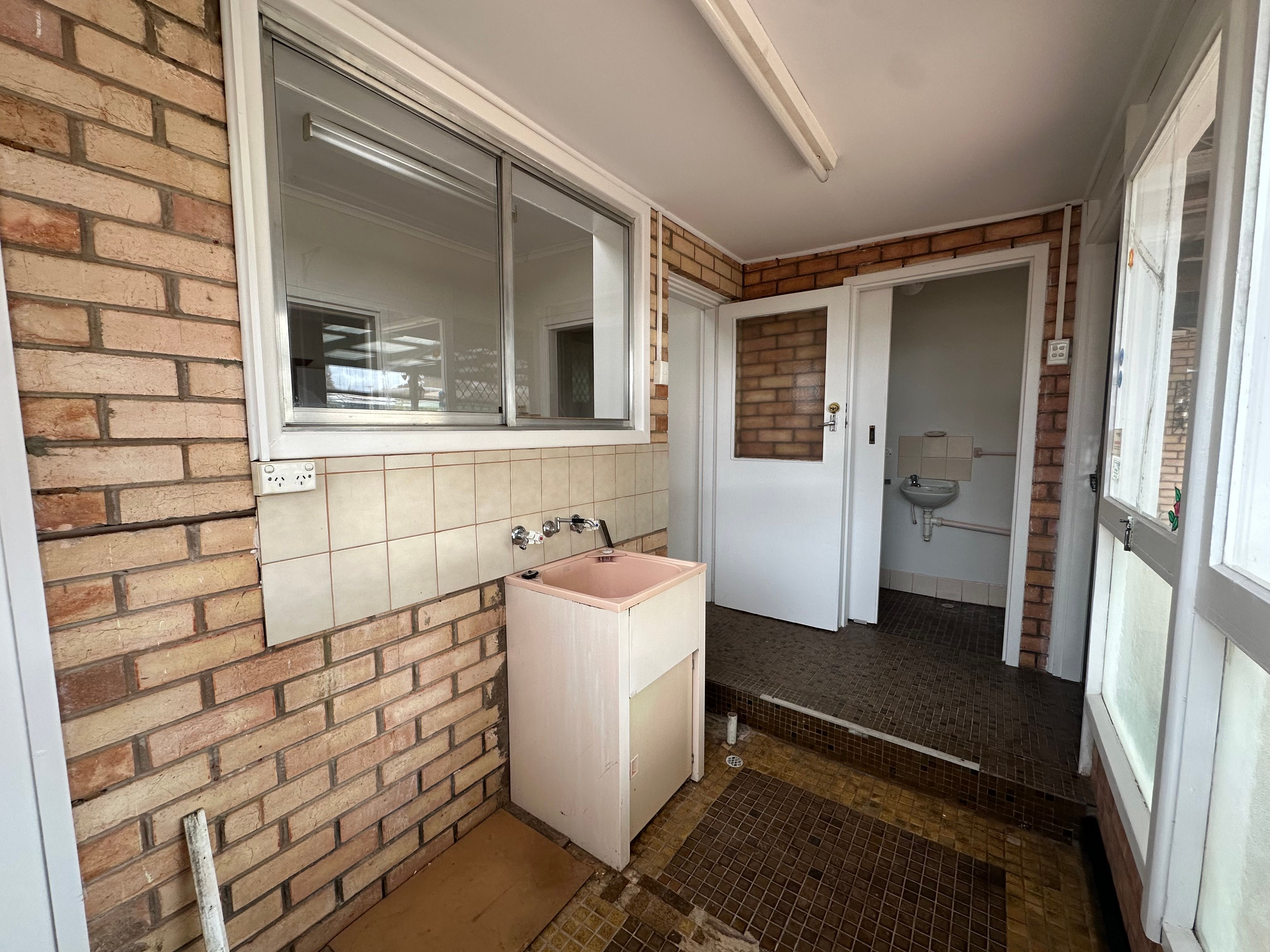 14 Dalziel Street — photo 15 of 19