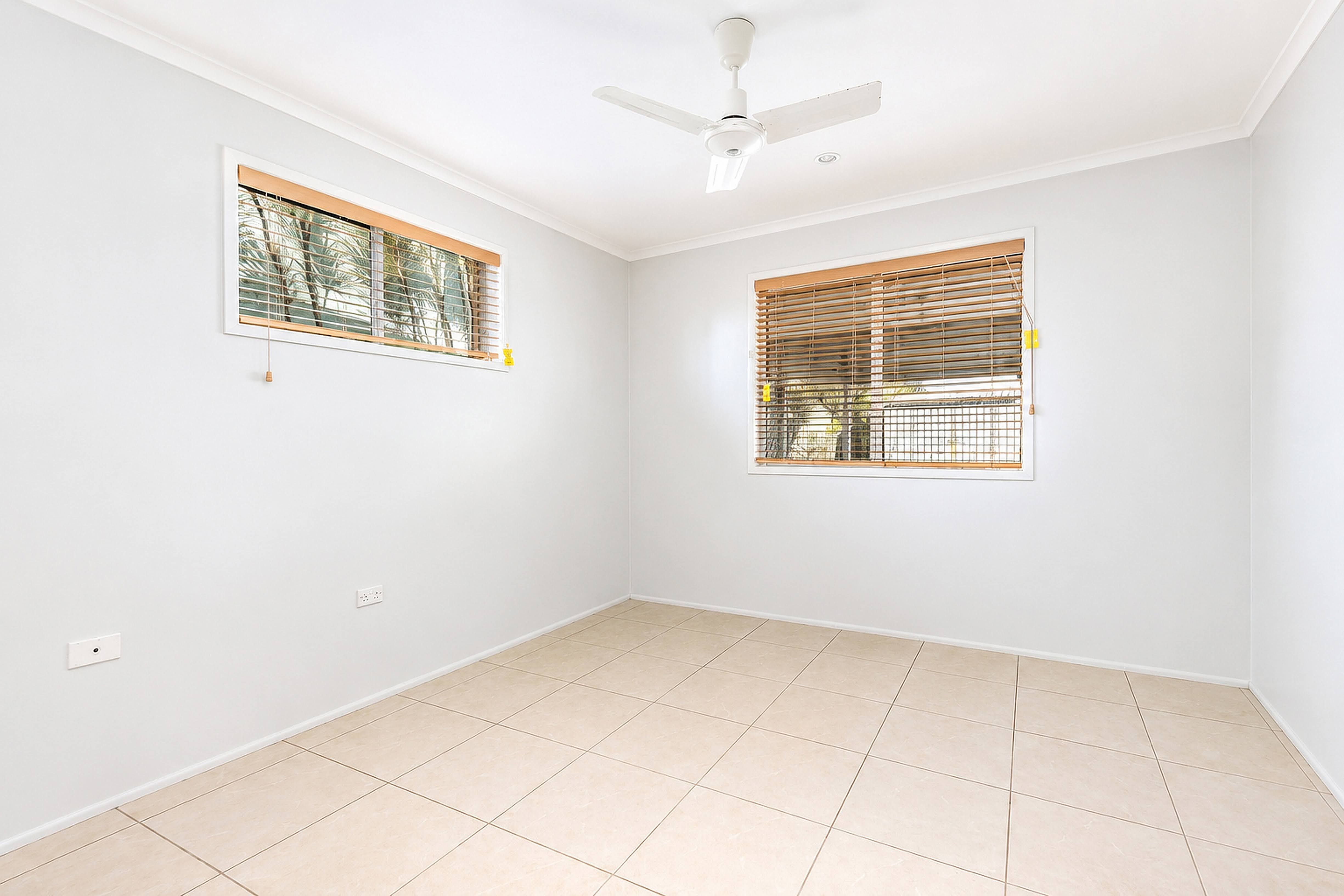 18 Werona Street — photo 9 of 14