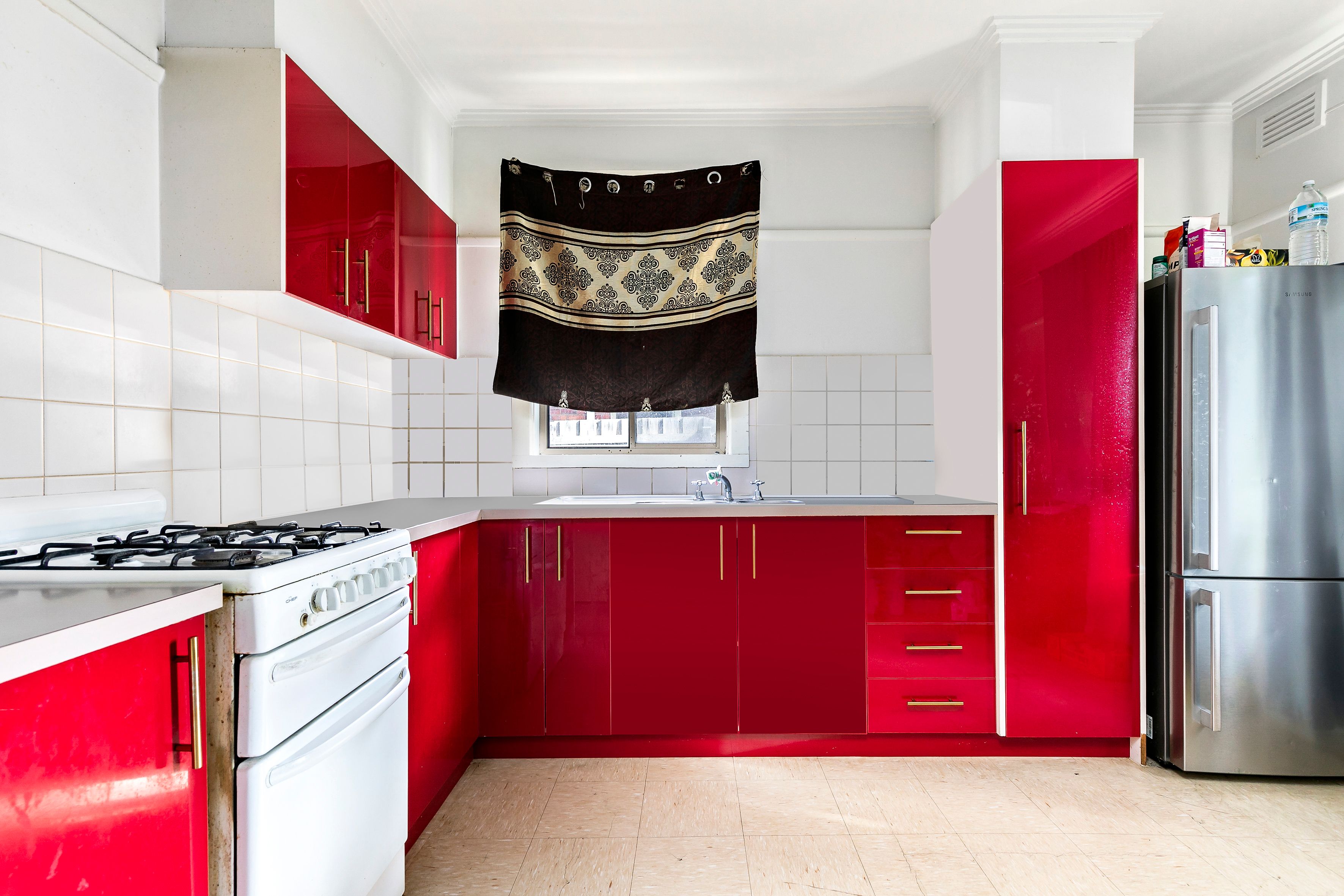 28 Walsh Street — photo 3 of 6