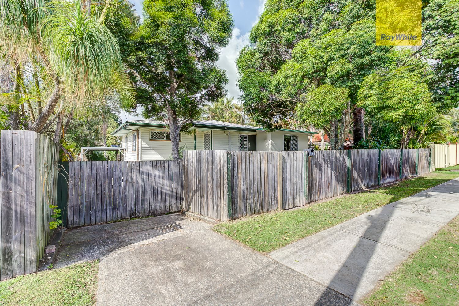 4 View Street, Kingston, QLD 4114