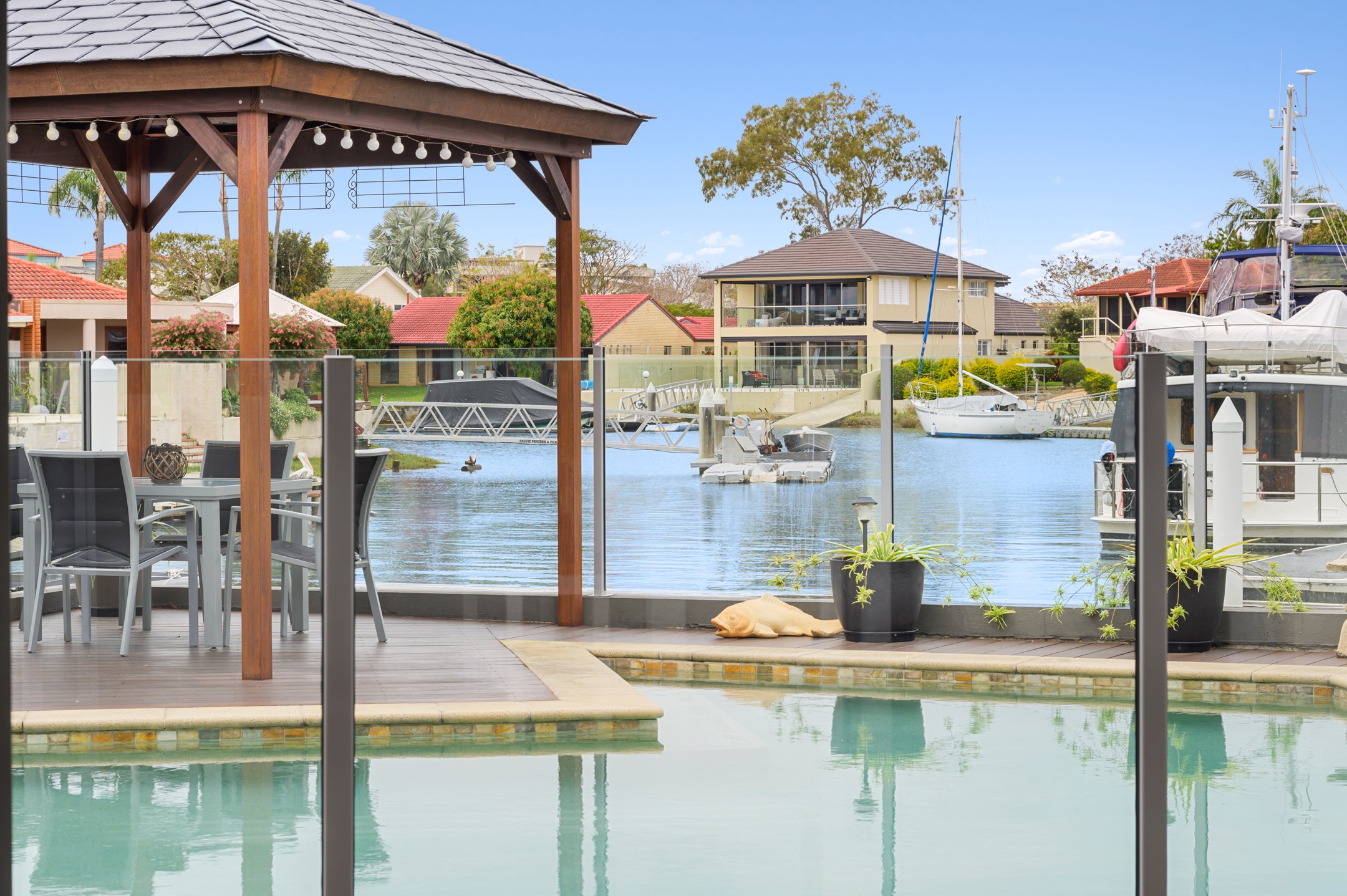 7 Namatjira Street, Paradise Point, QLD 4216