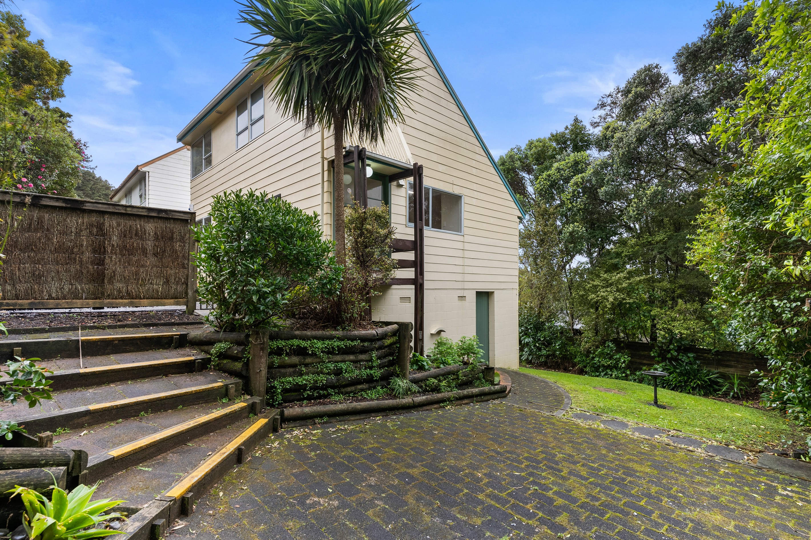 2/5 Karapiti Place, Glen Eden, Waitakere City