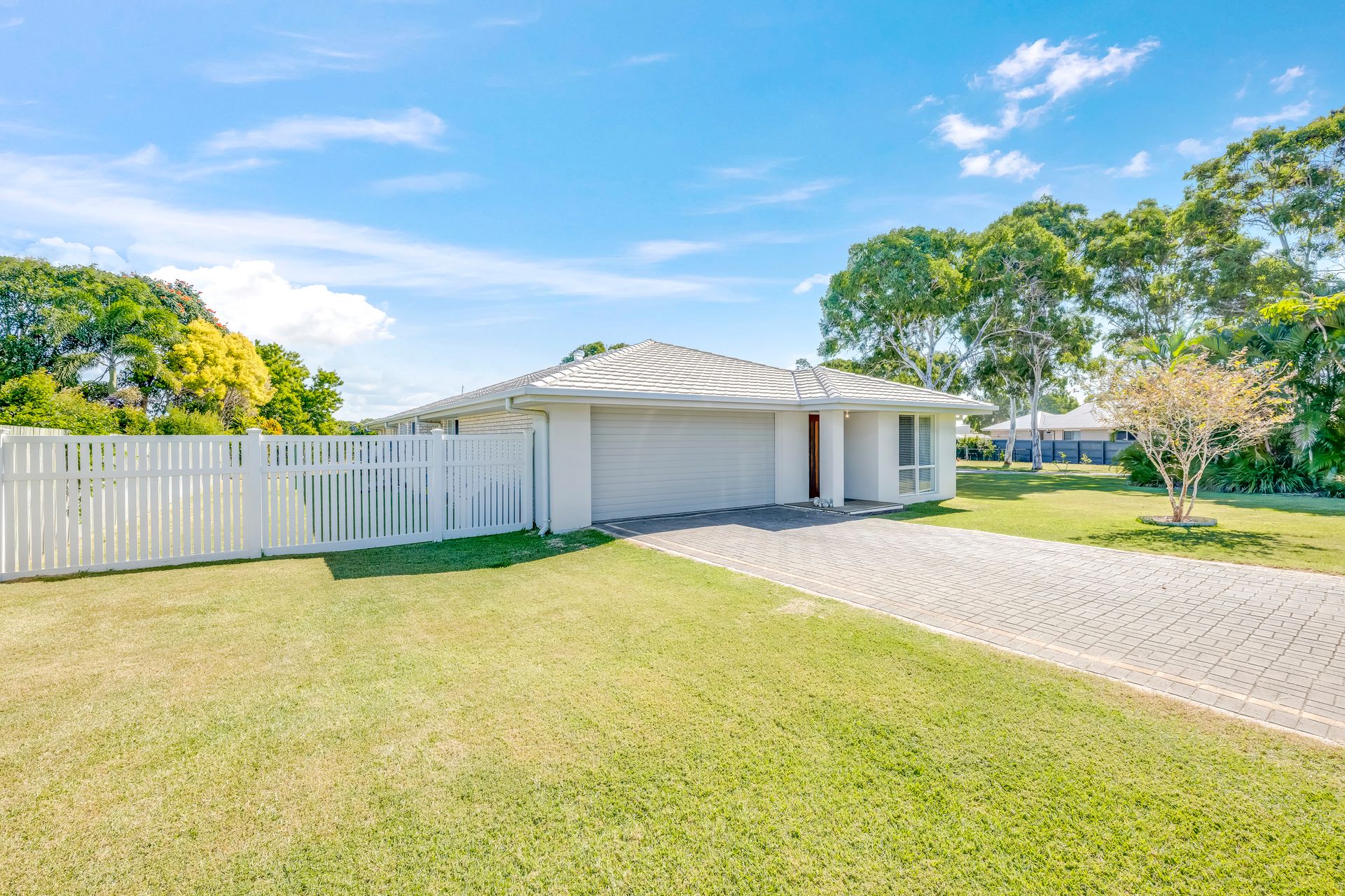 3 Raewood Close — photo from Ray White Bargara