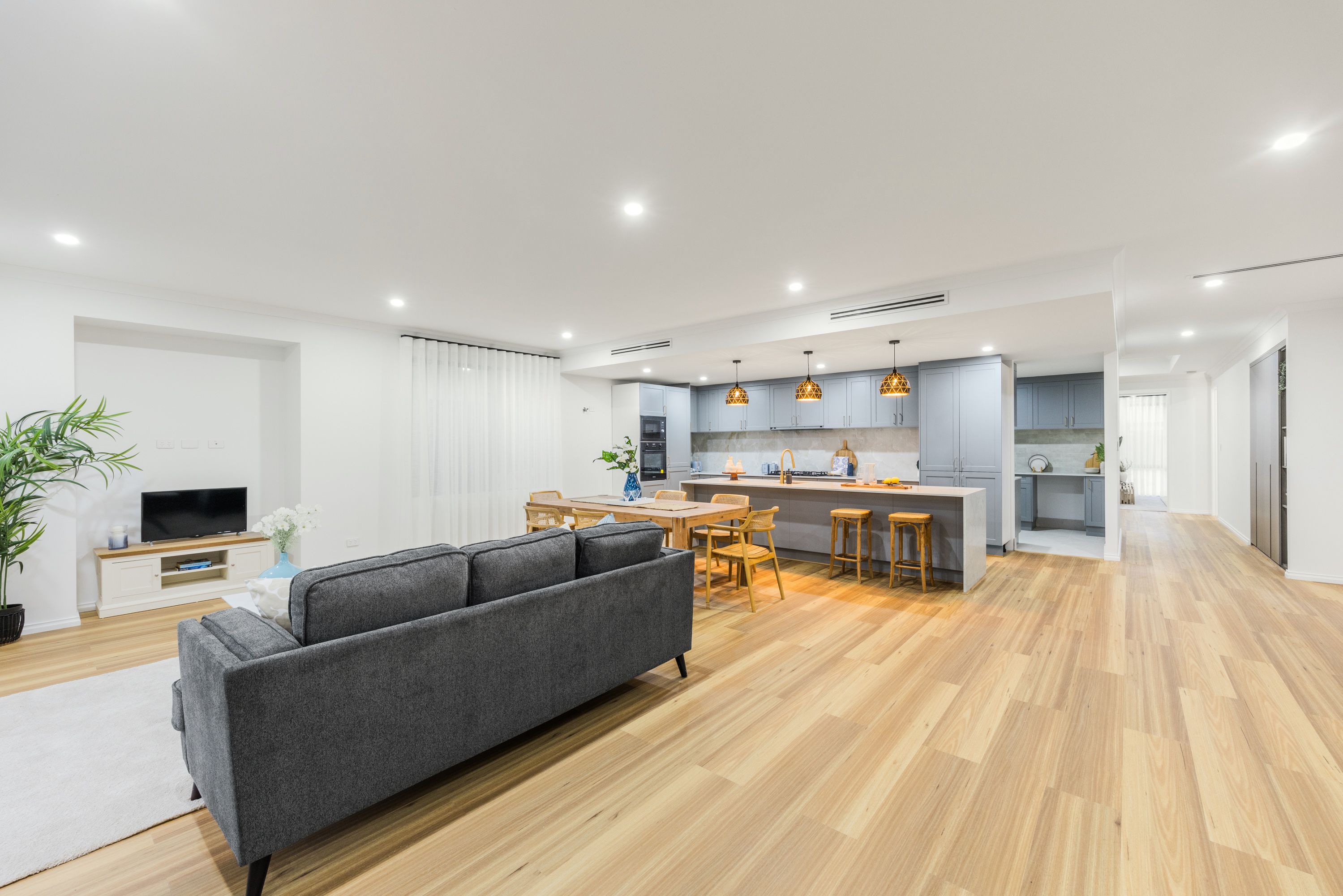 14 Persimmon Road — photo 8 of 30