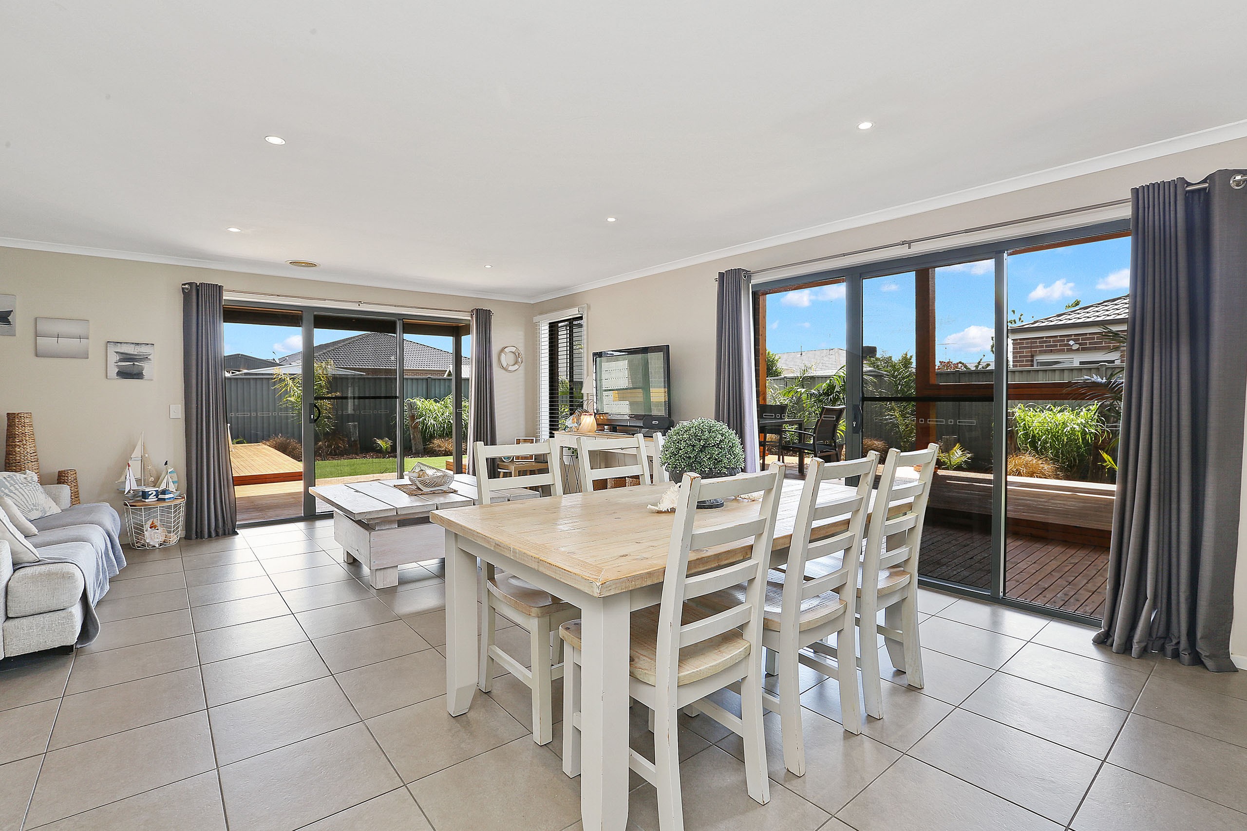 18 Bluebill Court, Lara, VIC 3212