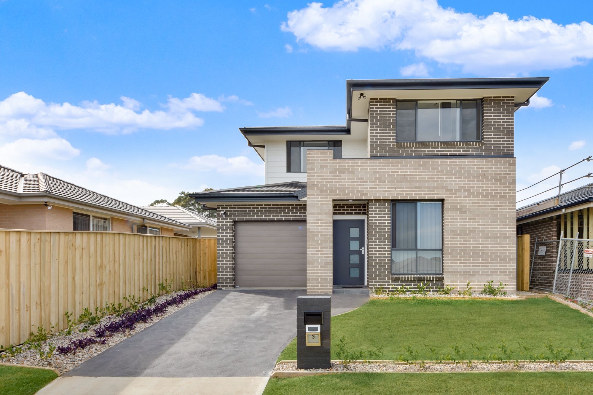AIRDS, NSW 2560