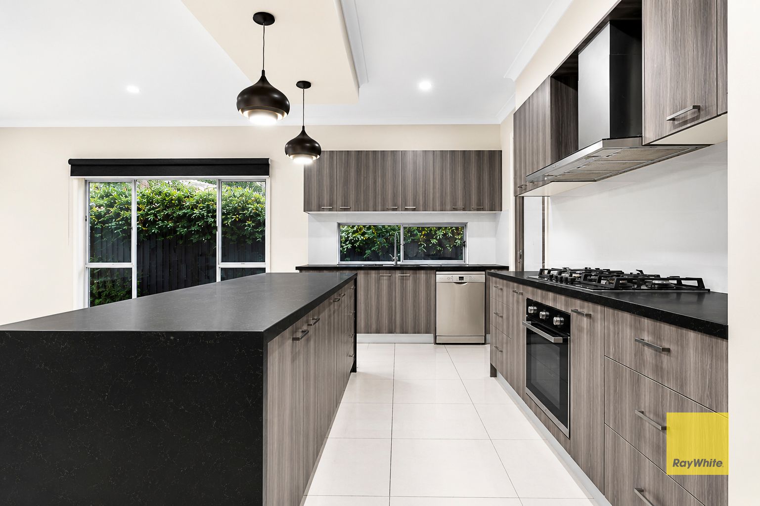 3 Lamina Street — photo 5 of 25