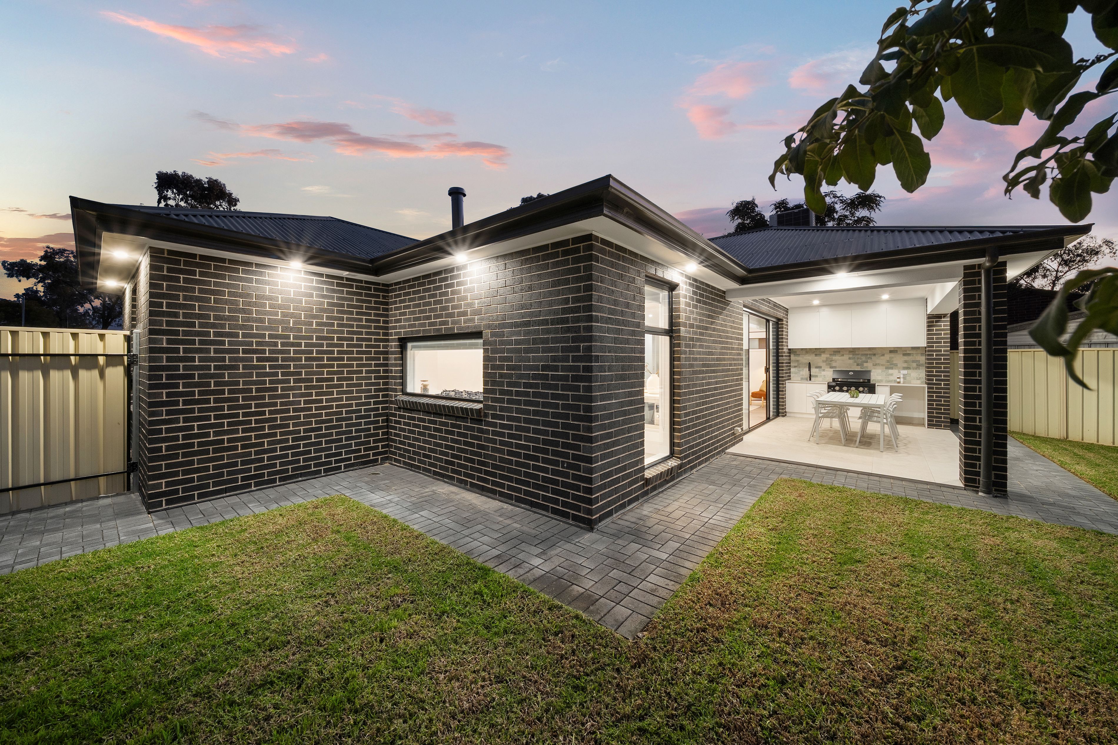 10A Closeburn Crescent — photo 19 of 20
