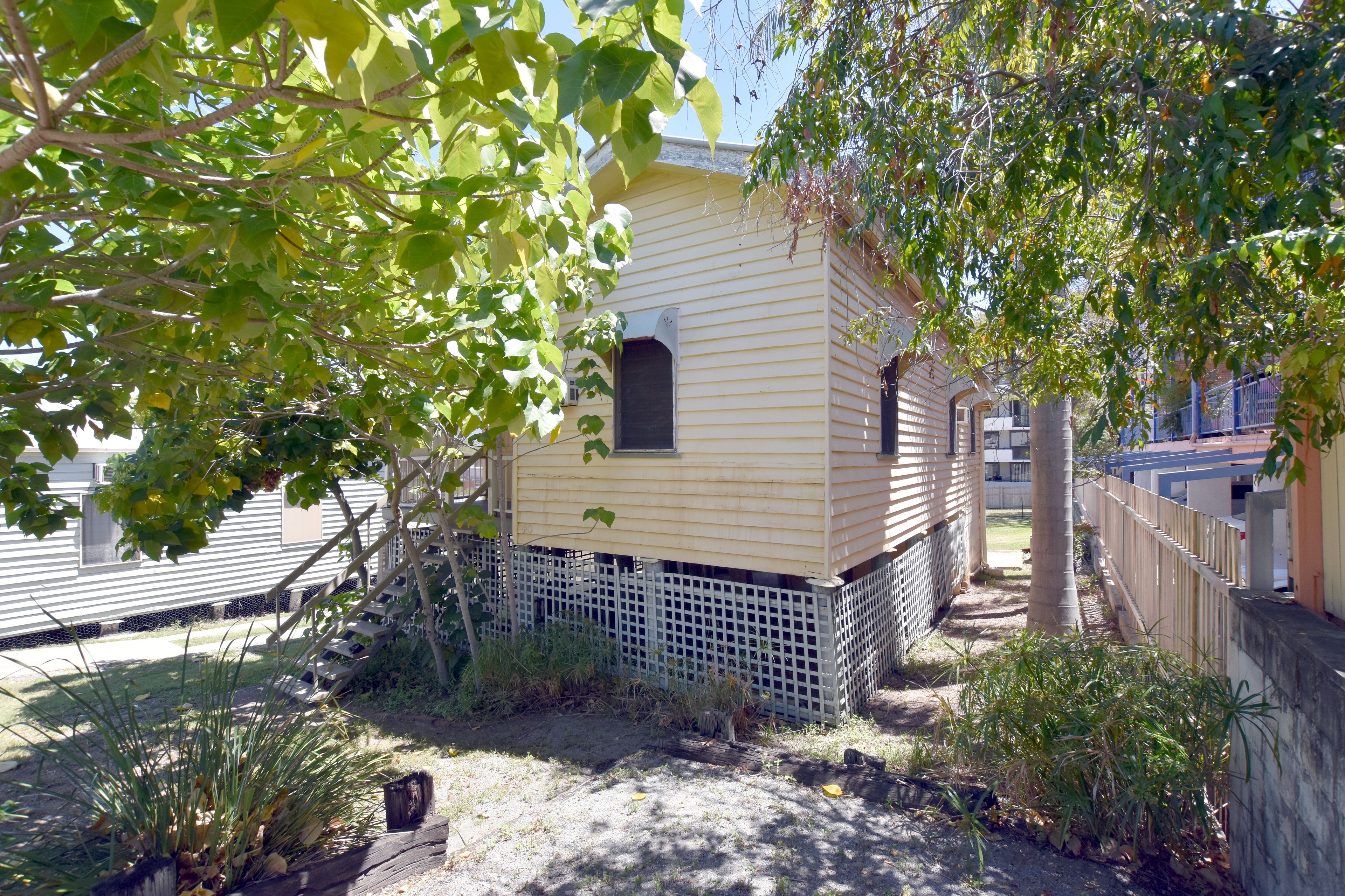 40 Bramston Street, Gladstone Central, QLD 4680
