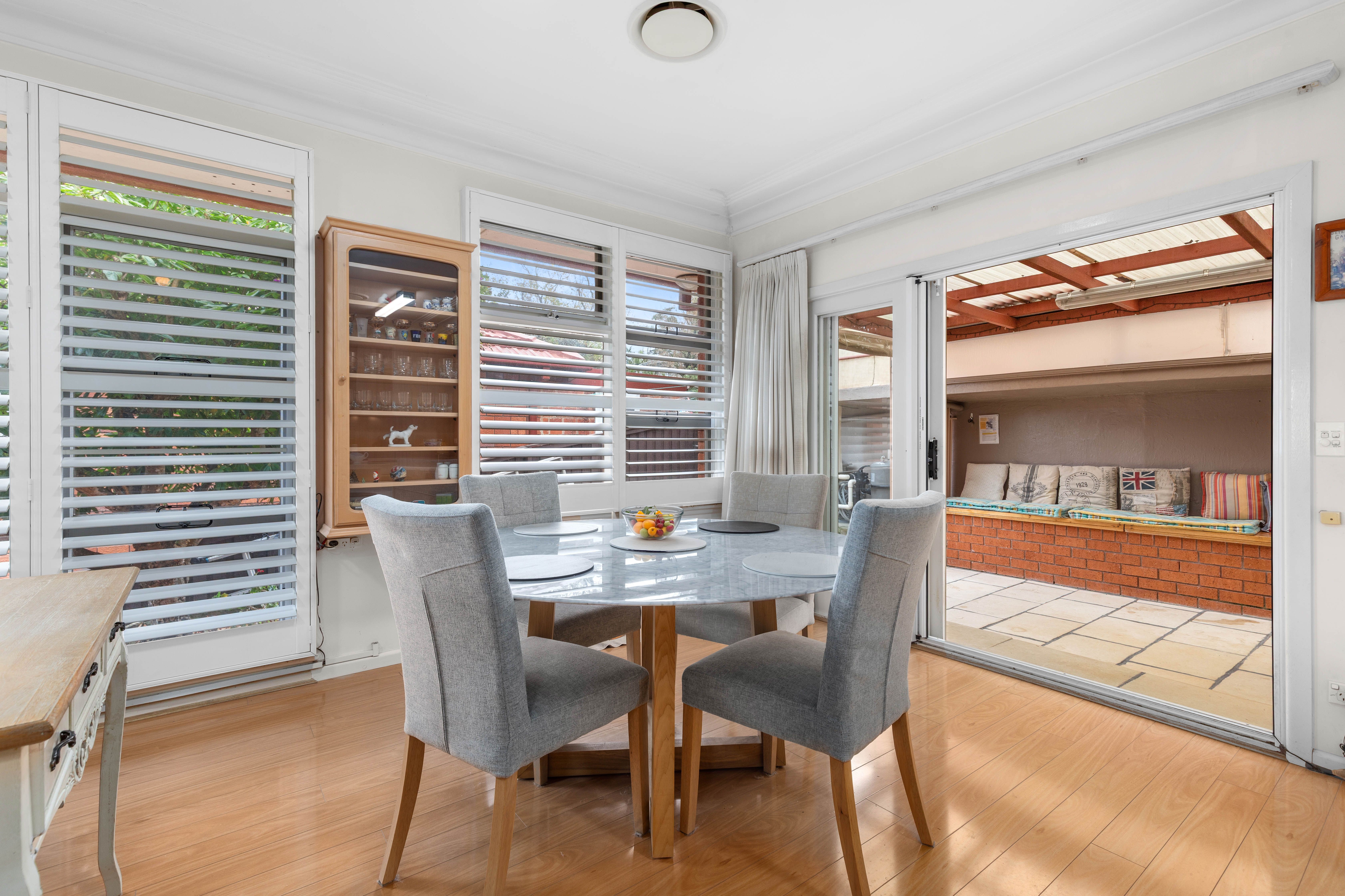26 Boyd Avenue — photo 4 of 11