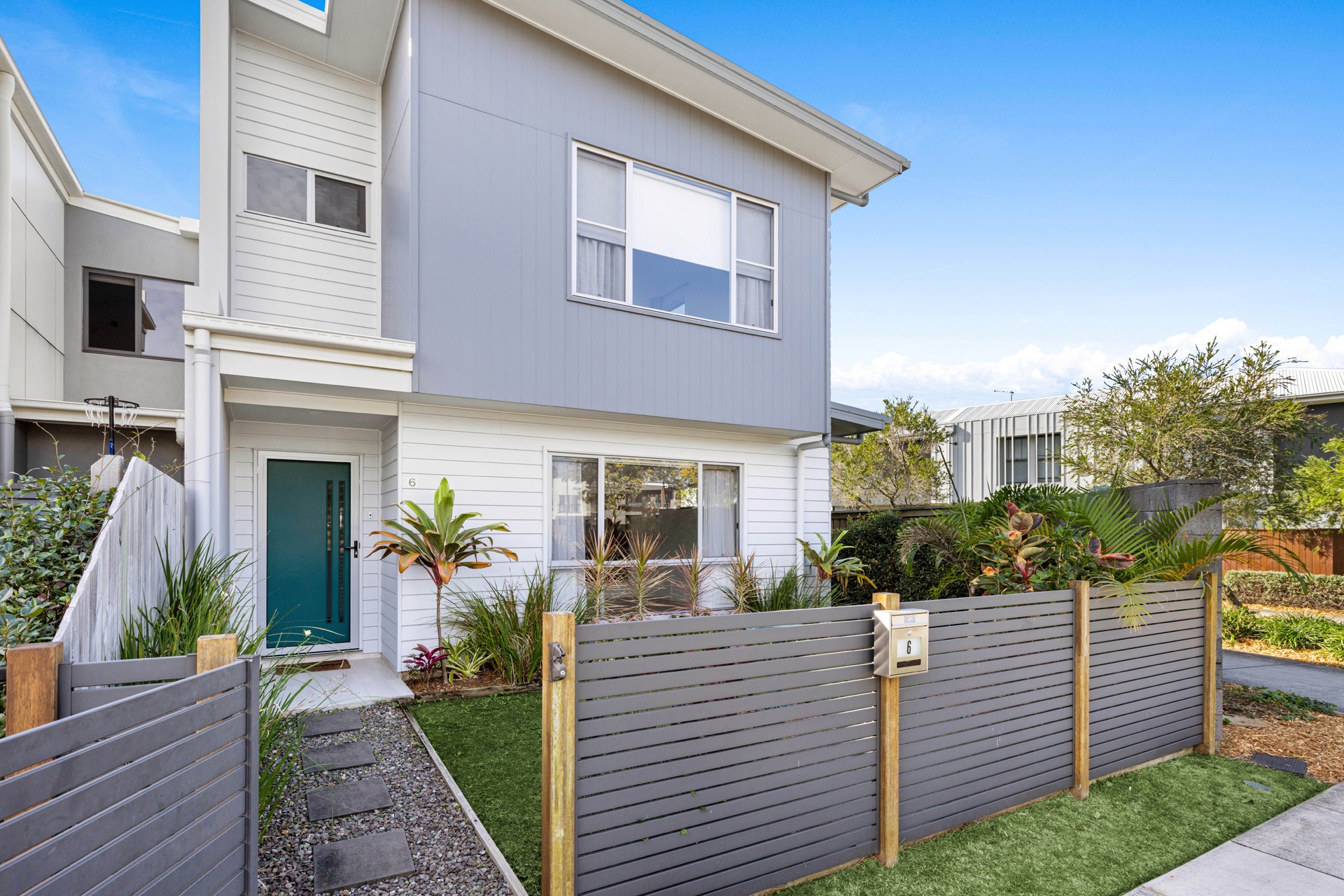 6 Saint Quentin Avenue, Maroochydore, QLD 4558