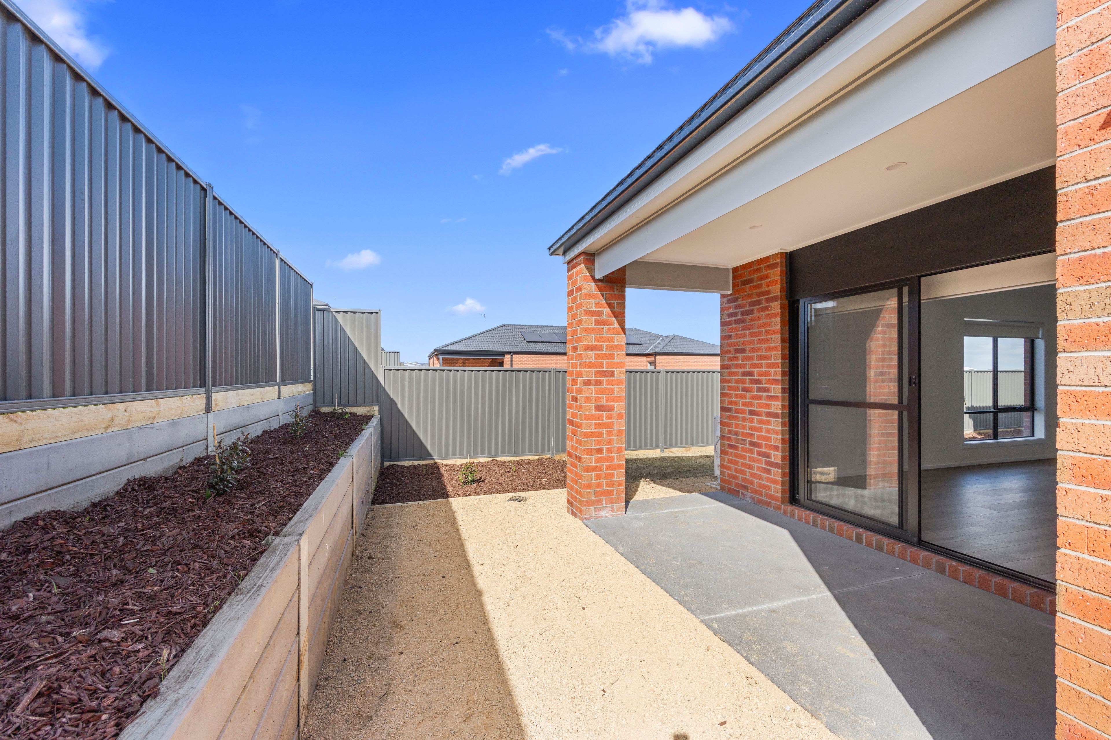 46 Hutchinson Drive — photo 8 of 8