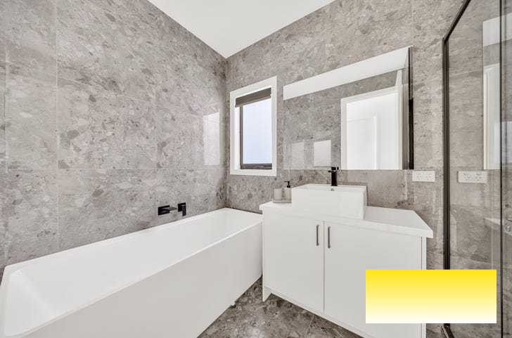 21 Farleigh Drive — photo 12 of 16
